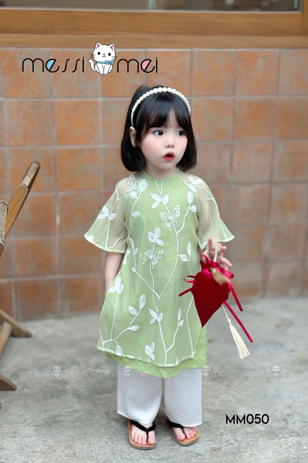 Vietnamese ao dai for girls, kids - green
