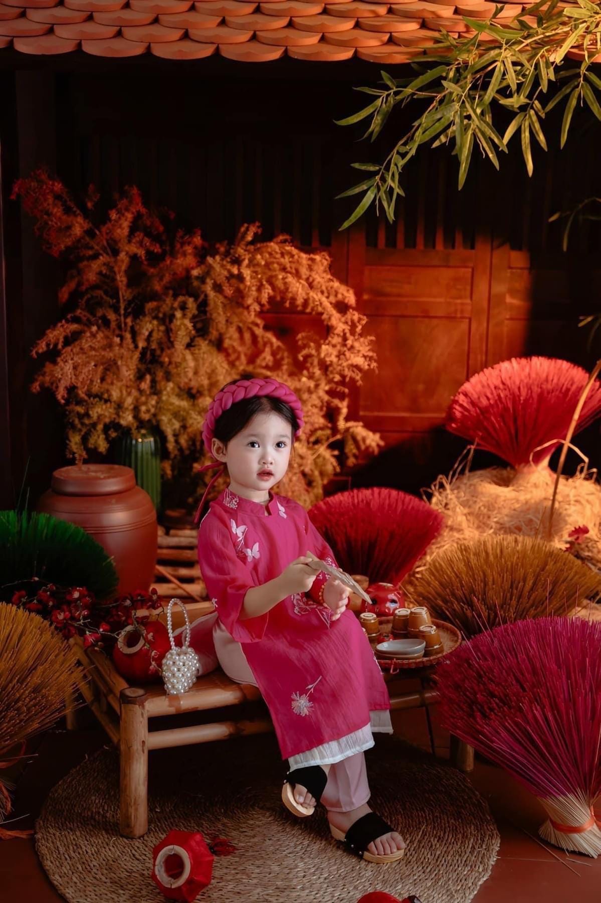 CLEARANCE- Aodai for girls size 1,5,8,9,10- RED/PINK