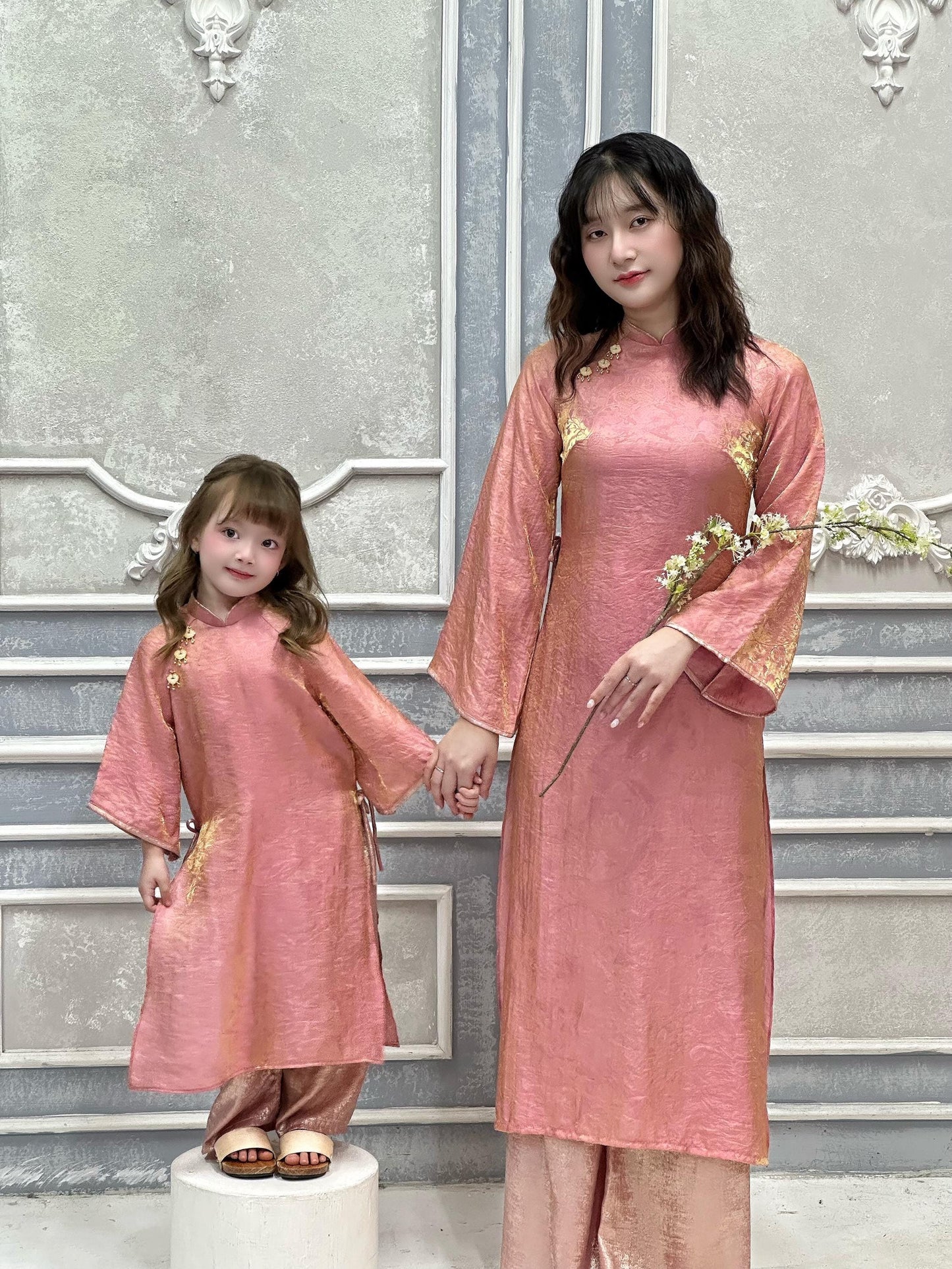 Women and kid matching ao dai and headband ao dai big size, over size
