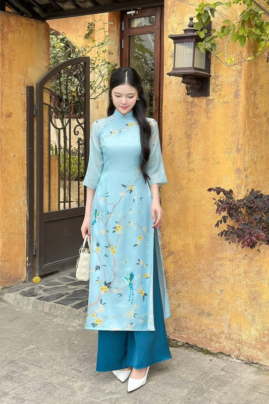 Ao dai women with flower and bird embellishments - Vietnamese traditional dress