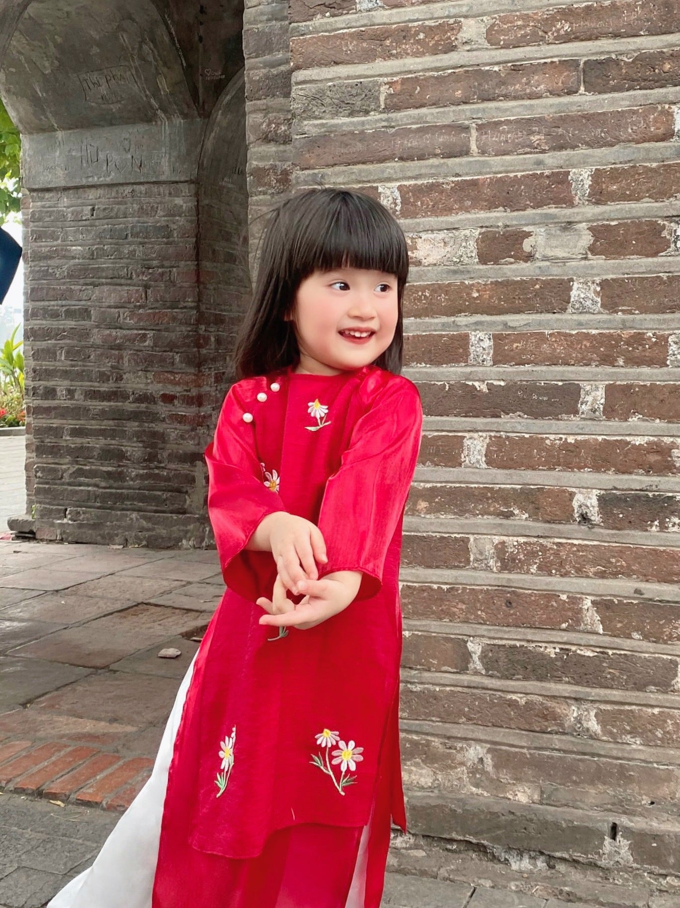 Women and kid matching ao dai- Vietnamese traditional dress for female, girls, kids, teens