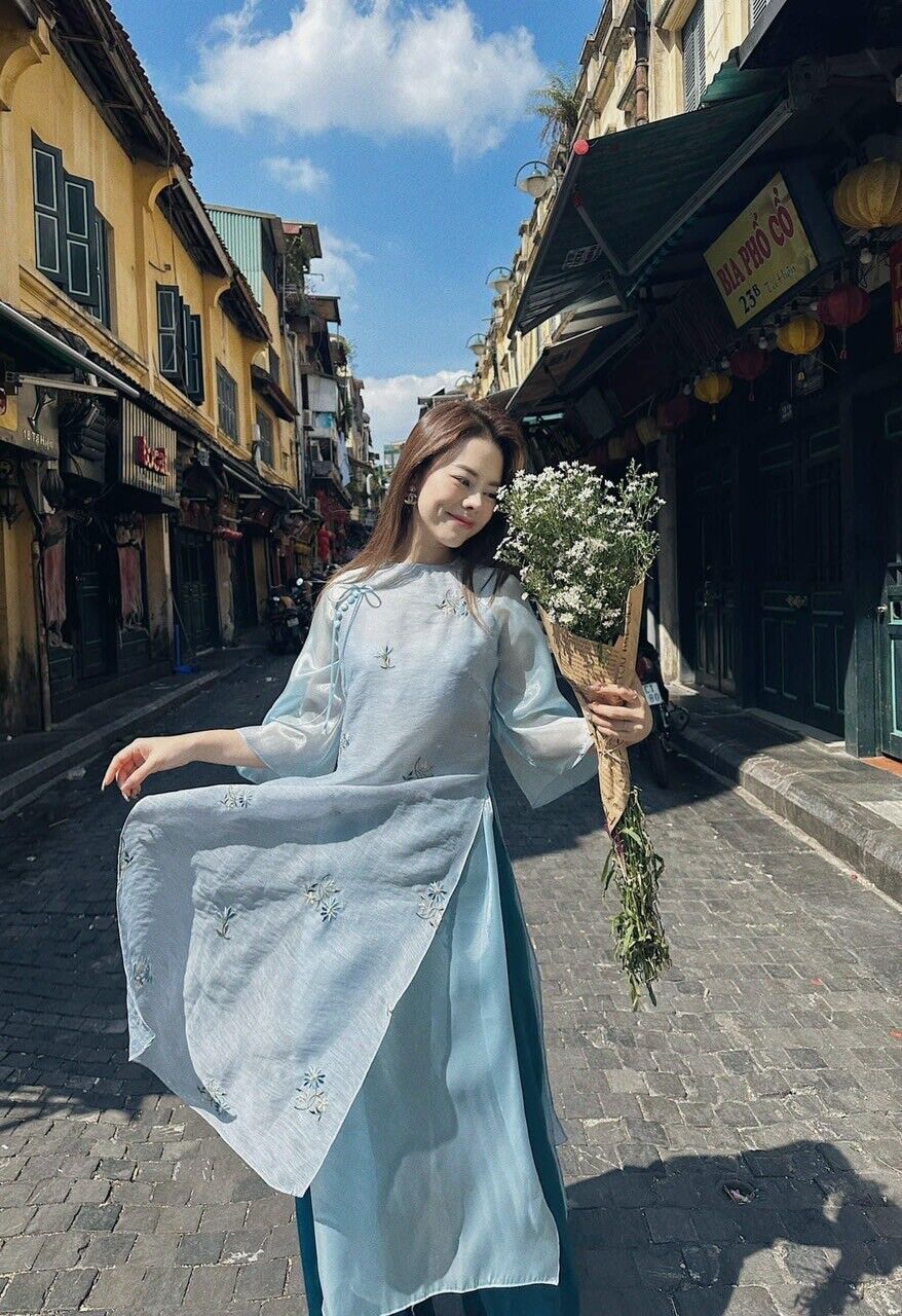 Vietnamese Ao dai