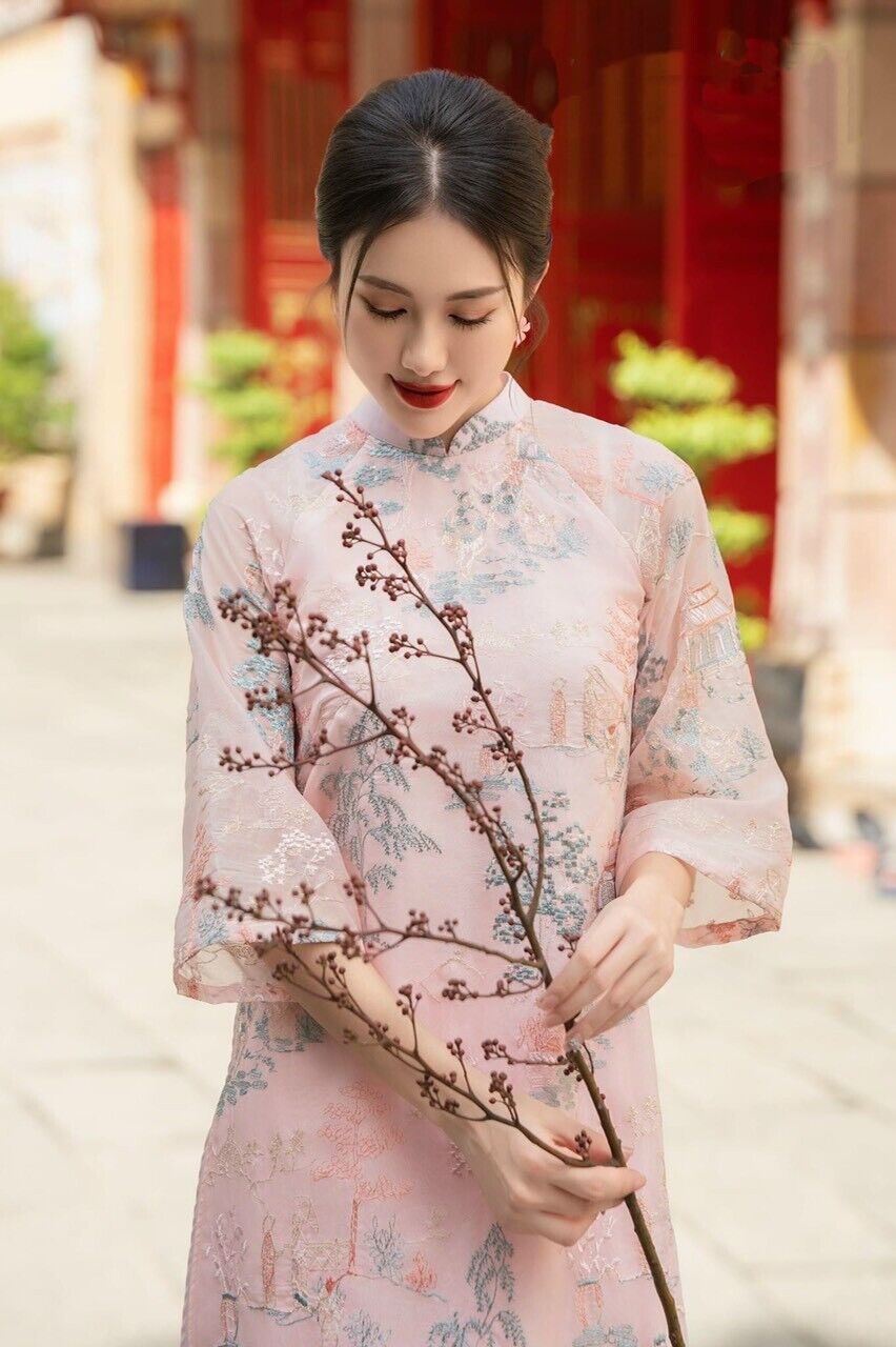 Vietnamese  embroidered ao dai for women- Ao dai cach tan