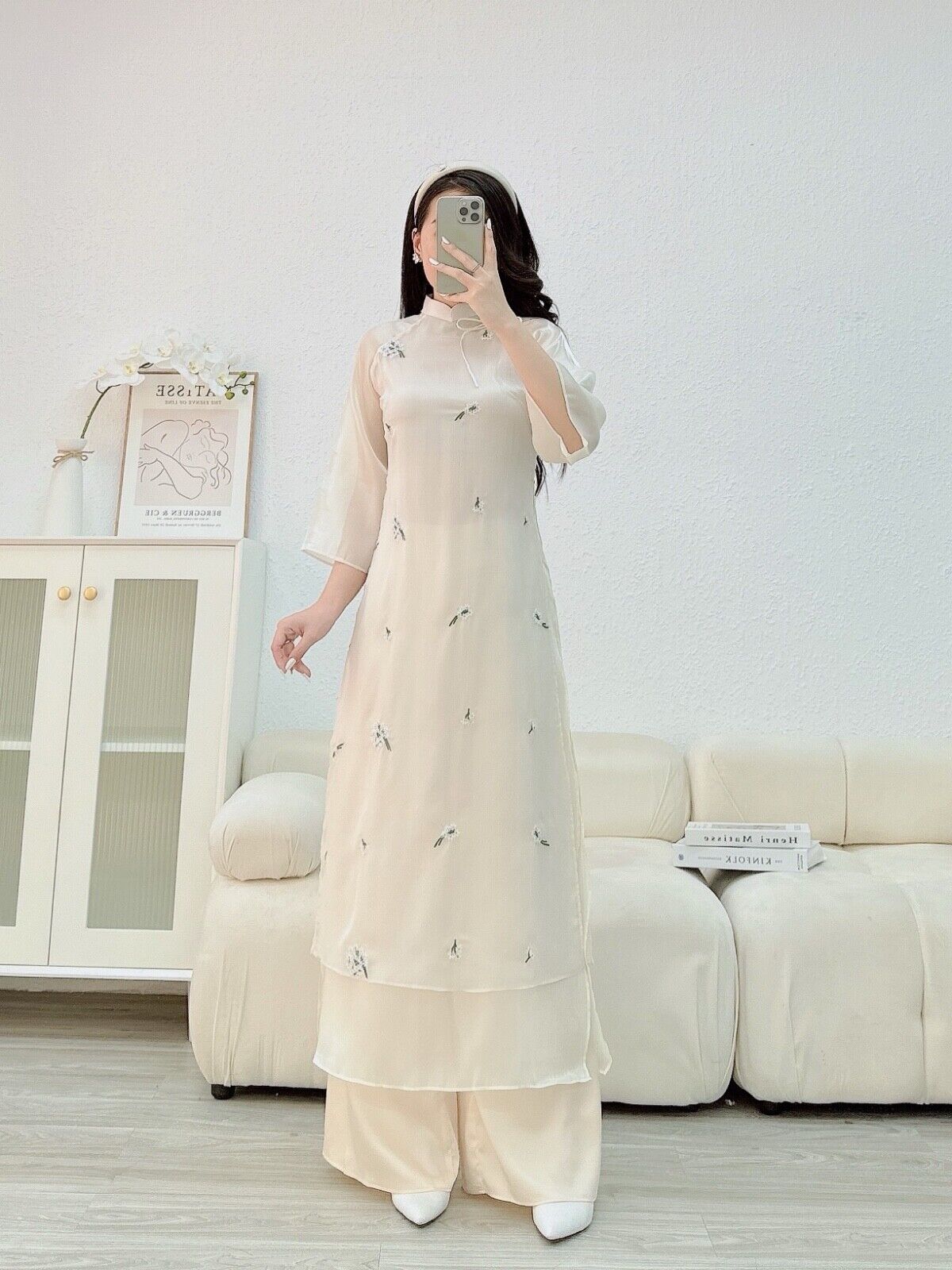 Vietnamese modern Ao Dai- floral embroidery dress for women