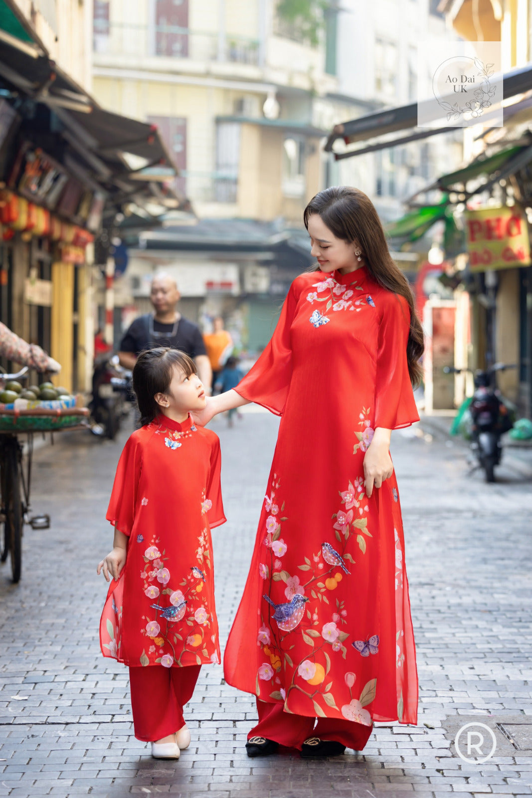 Woman and kid matching clothes