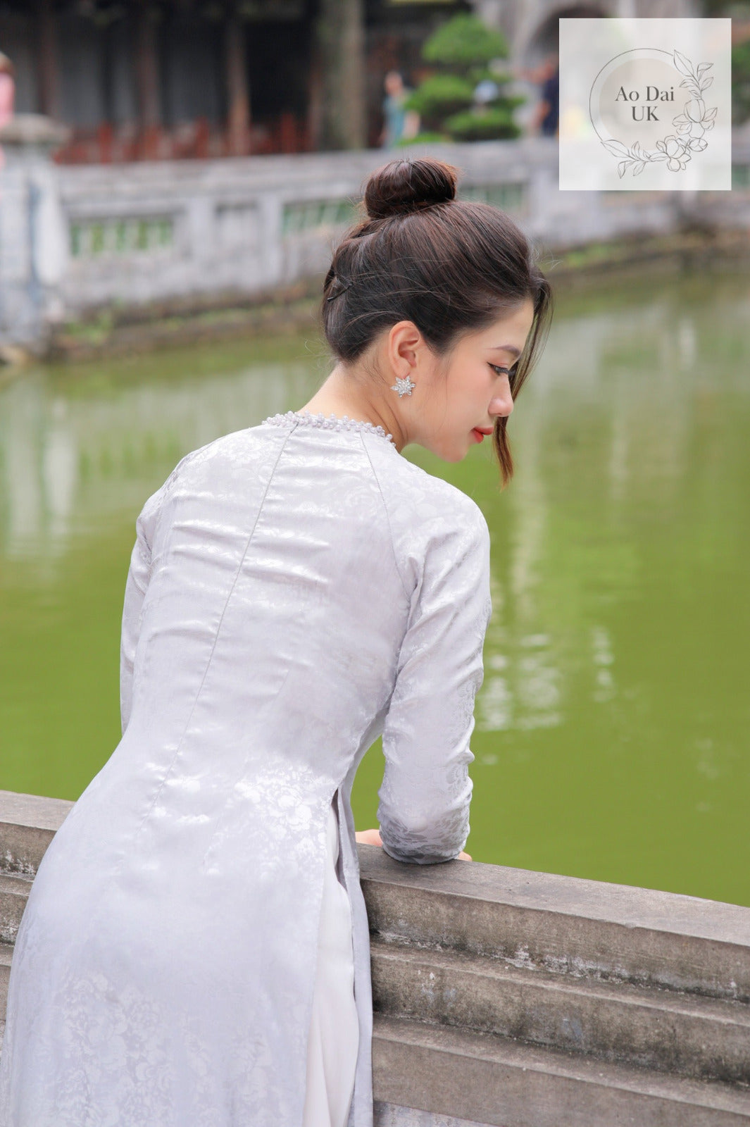 Vietnamese jacquard silk Ao dai with pearl collar S-3XL