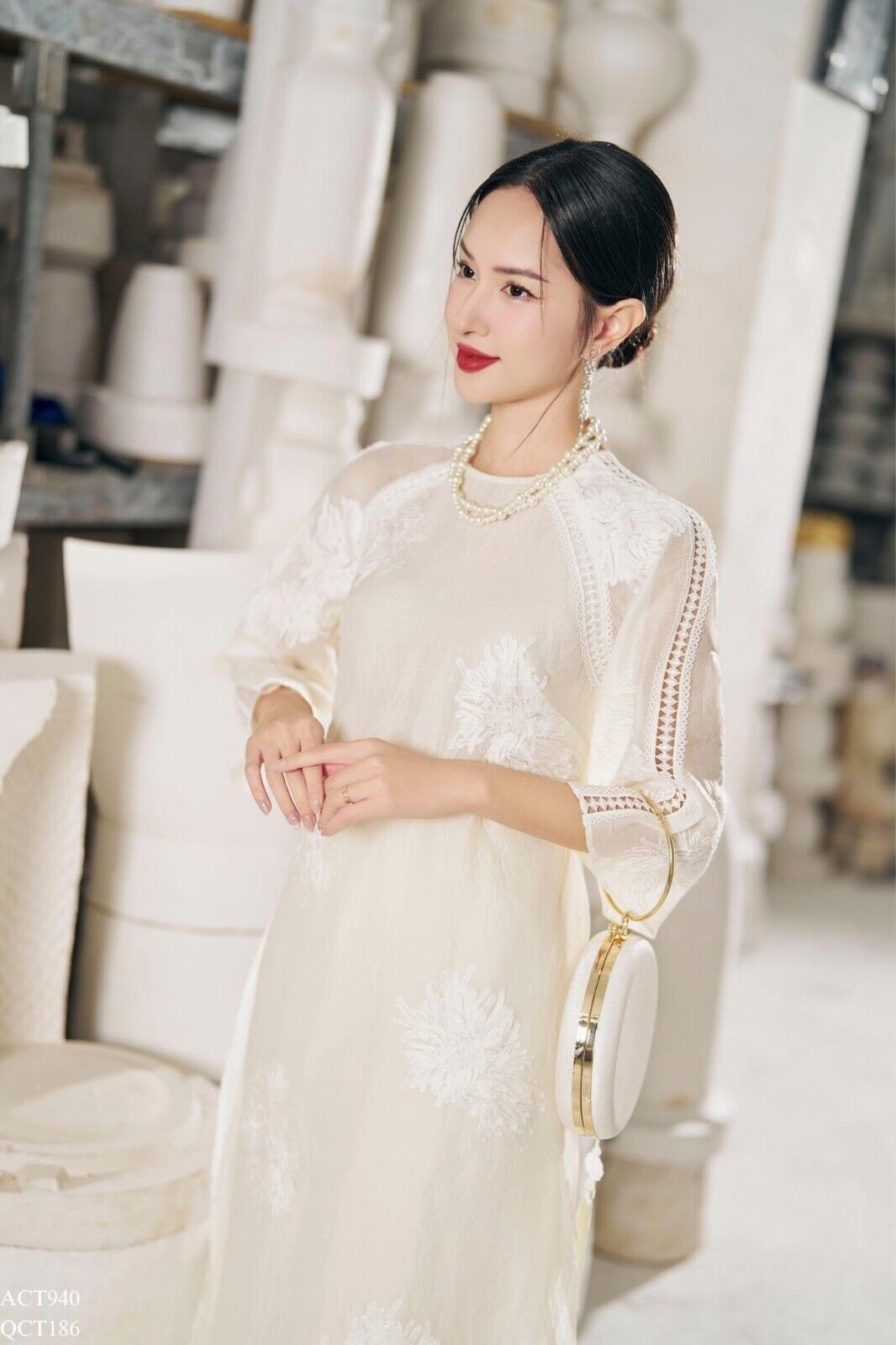 modern ao dai in white/ cream colour- Ao Dai loose fit, big sizes, over size