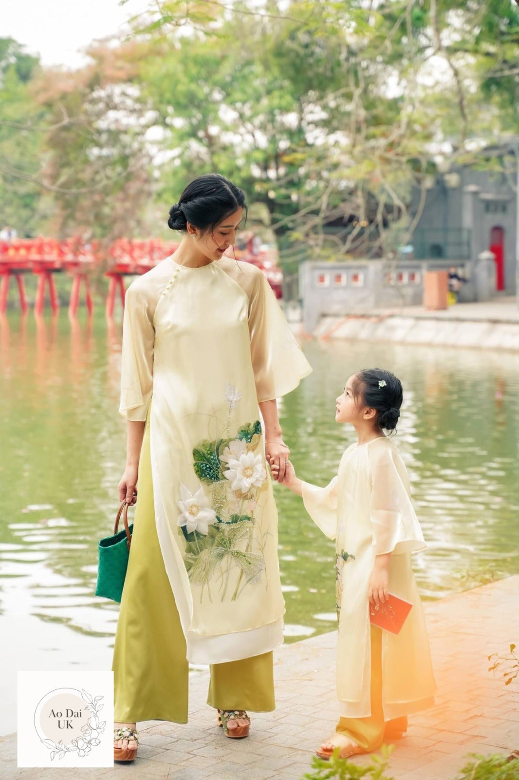 Woman and kid matching clothes