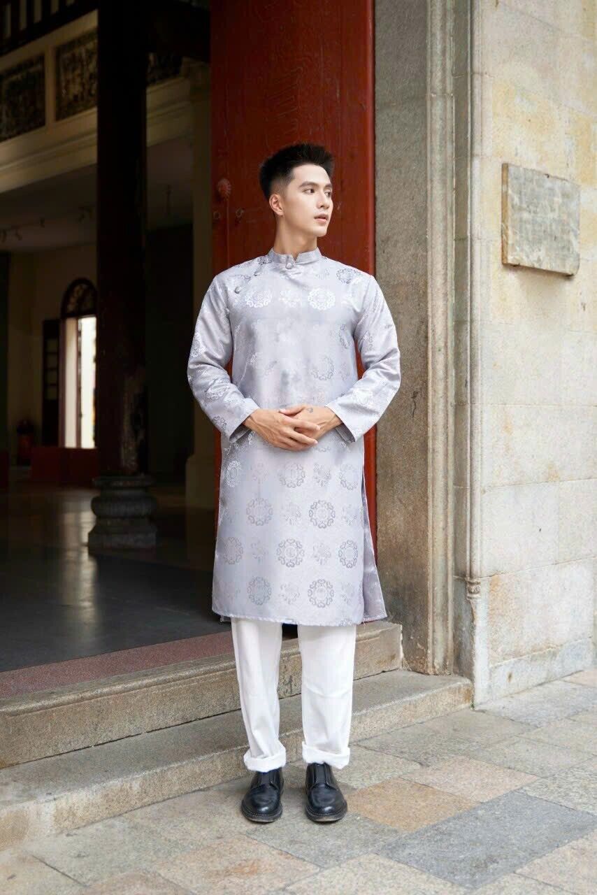 Silver Men ao dai