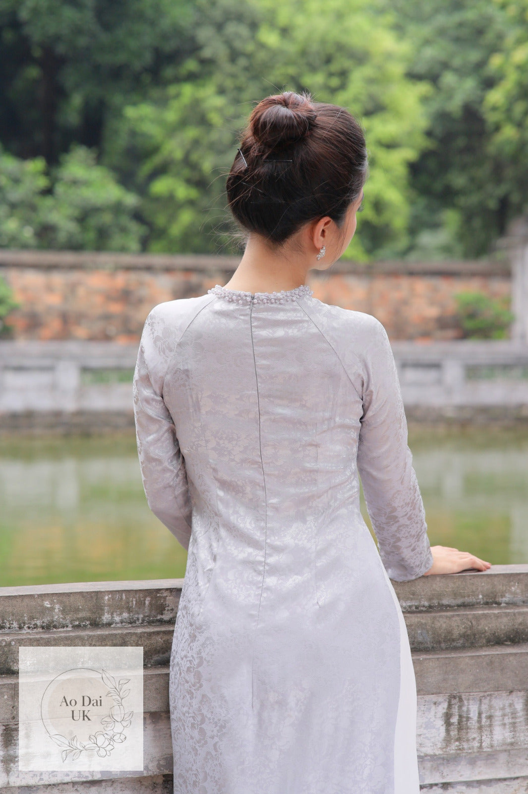 Vietnamese jacquard silk Ao dai with pearl collar S-3XL