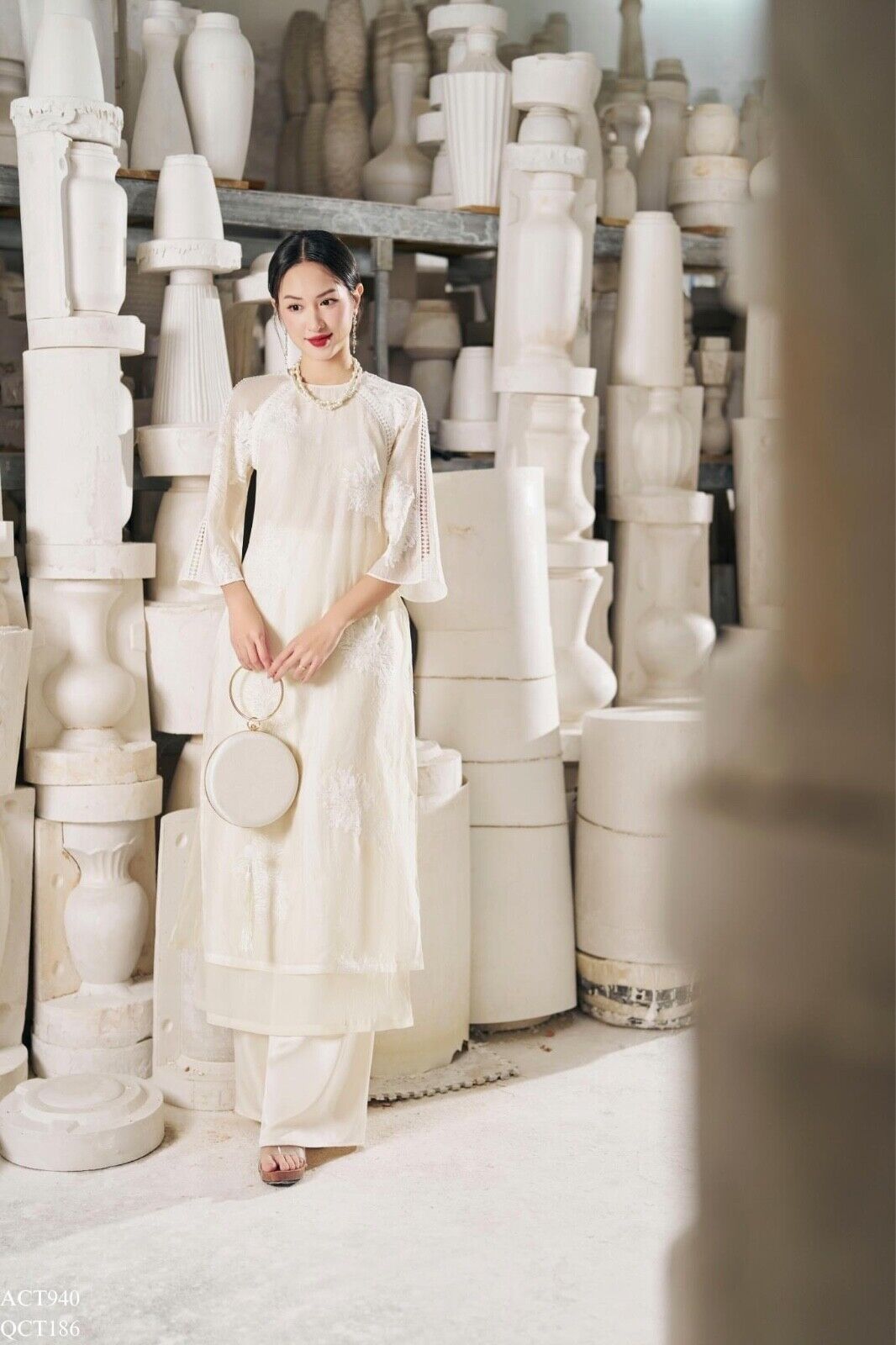 modern ao dai in white/ cream colour- Ao Dai loose fit, big sizes, over size