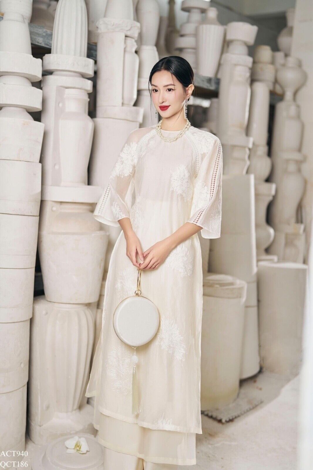 modern ao dai in white/ cream colour- Ao Dai loose fit, big sizes, over size