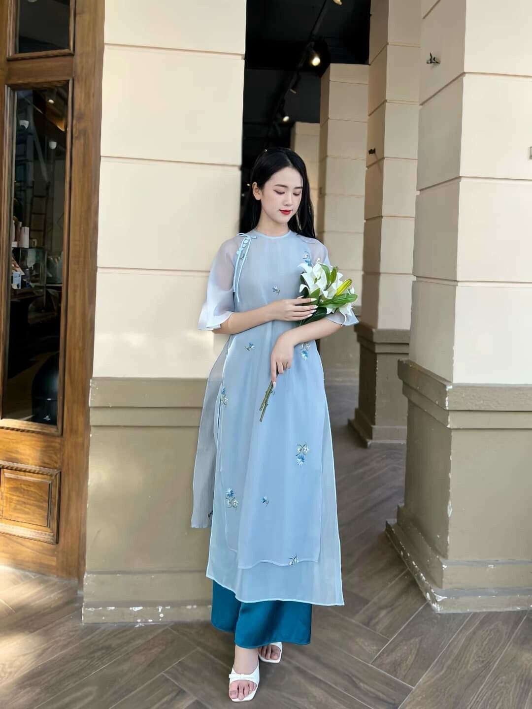 Vietnamese Ao dai