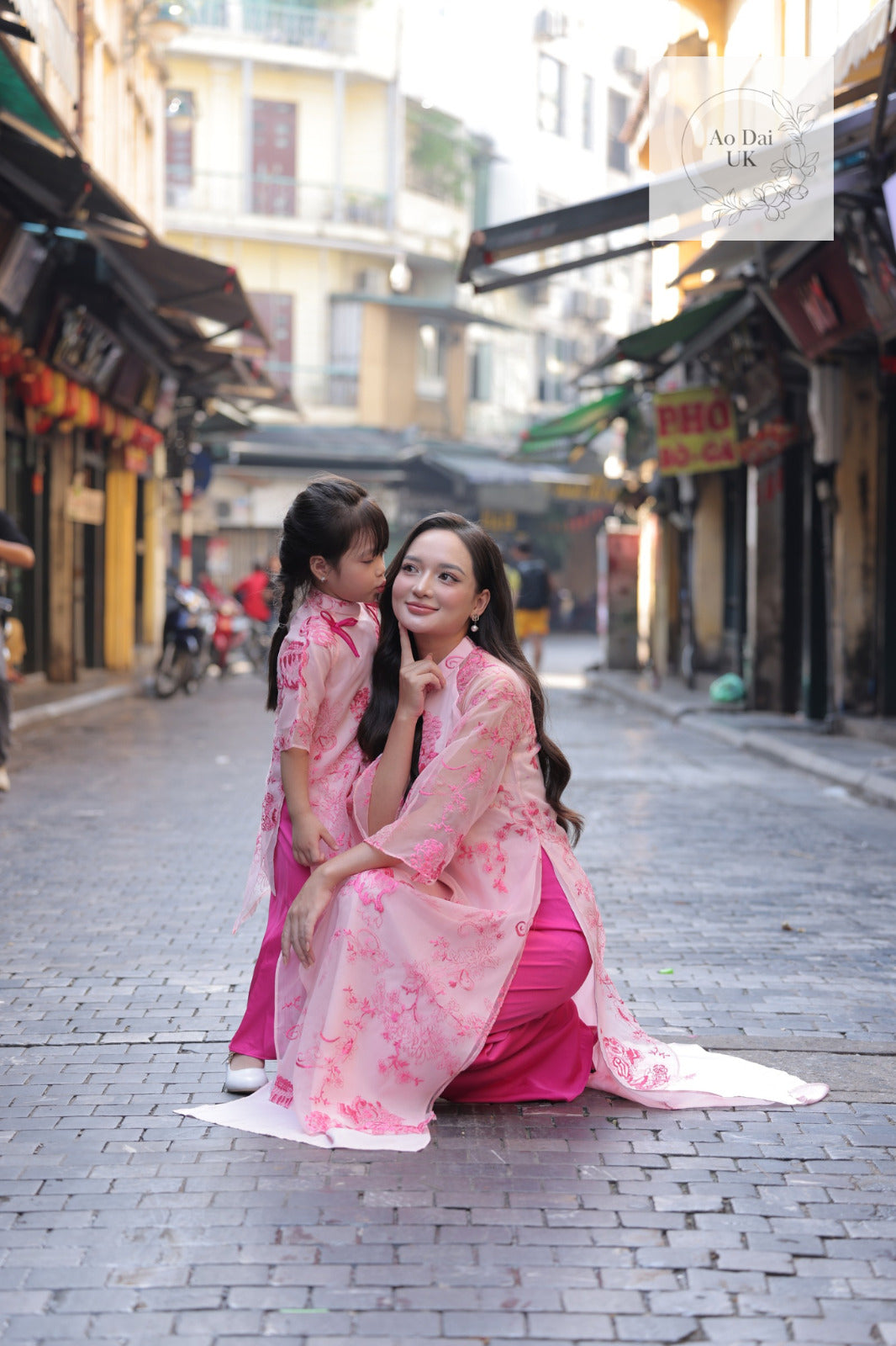 Woman and kid matching ao dai- Mother daughter matching dress