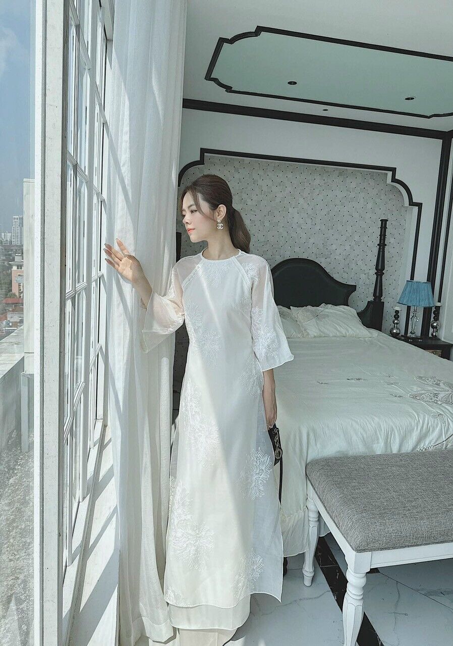 modern ao dai in white/ cream colour- Ao Dai loose fit, big sizes, over size