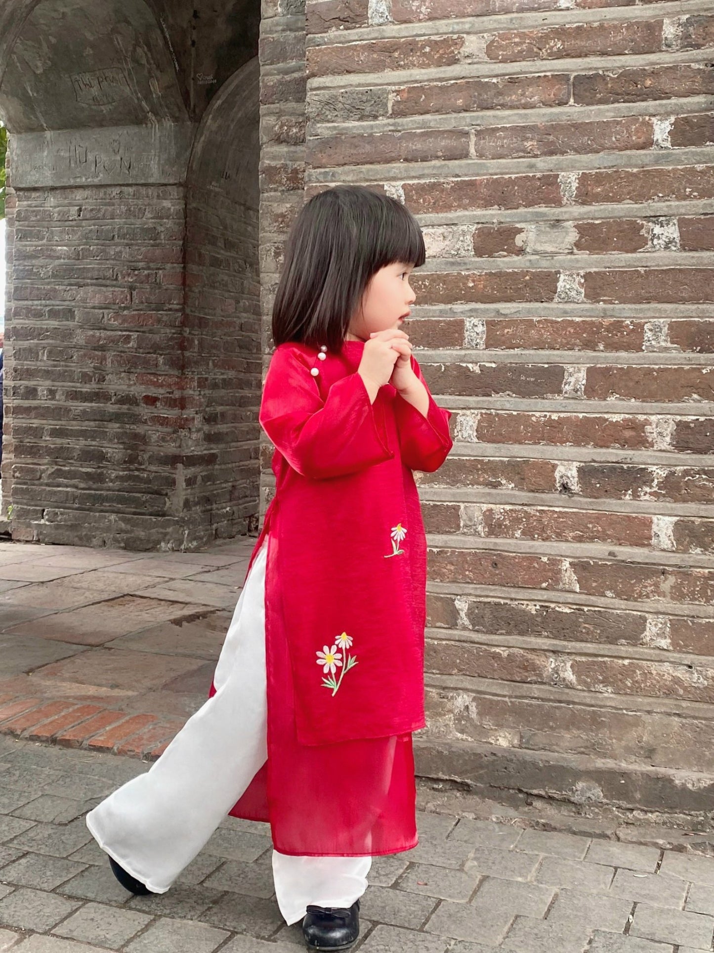 Women and kid matching ao dai- Vietnamese traditional dress for female, girls, kids, teens