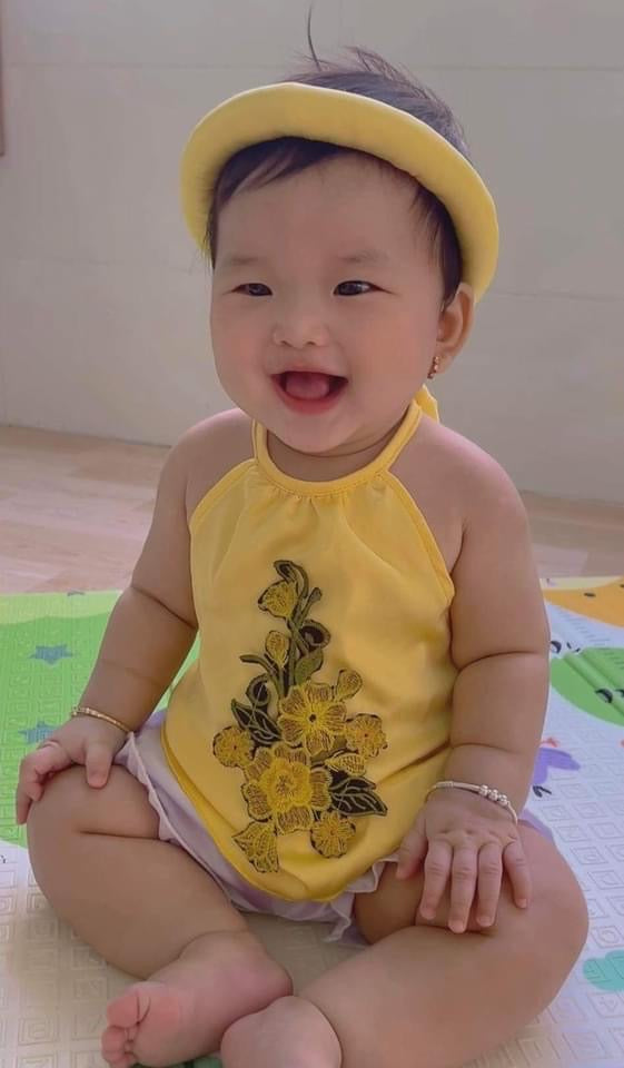 Yem dao with headpiece for newborn babies, infants, girls - Vietnamese traditional costume