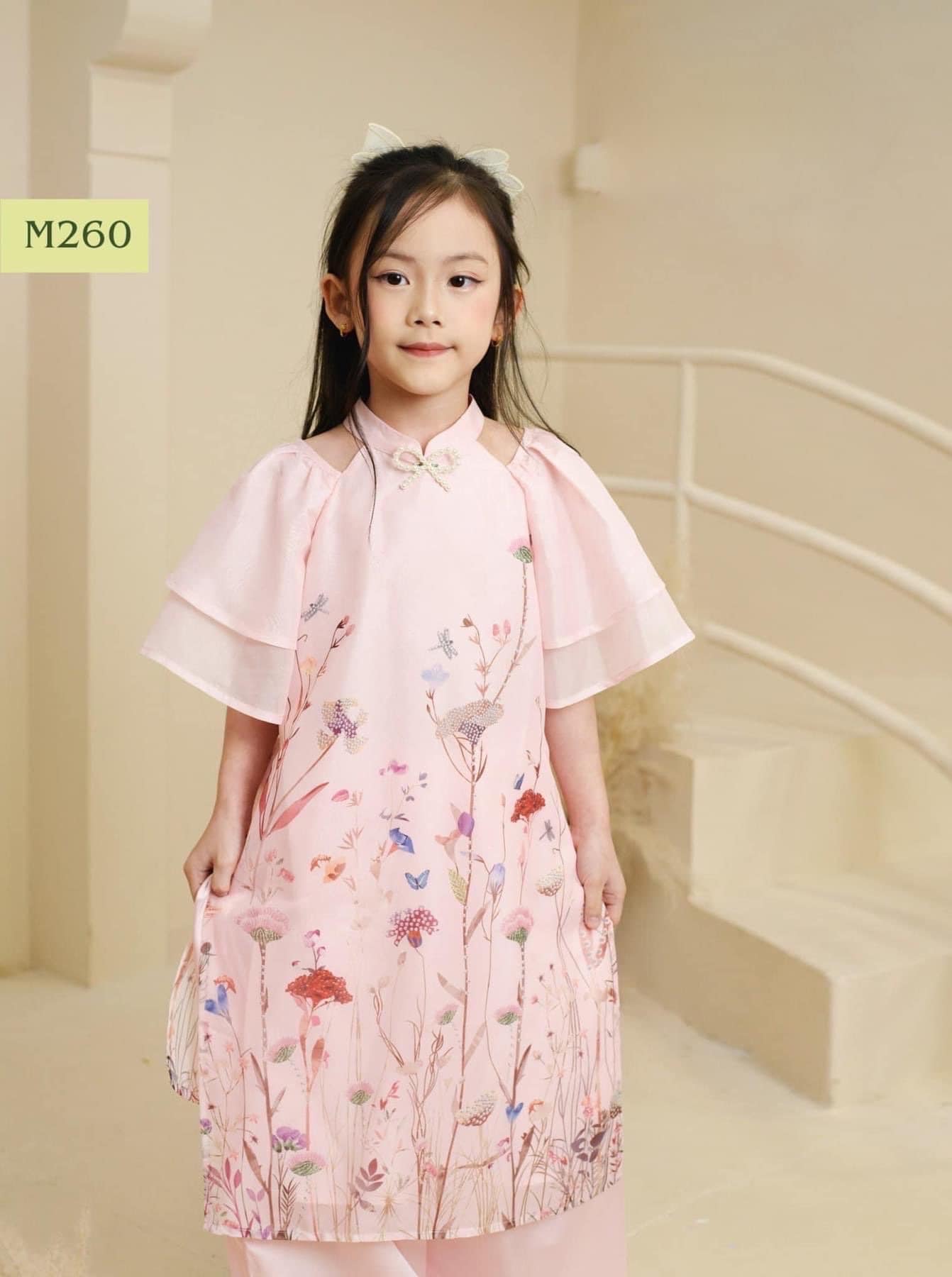 Vietnamese áo dài for girls- Ao dai cach tan