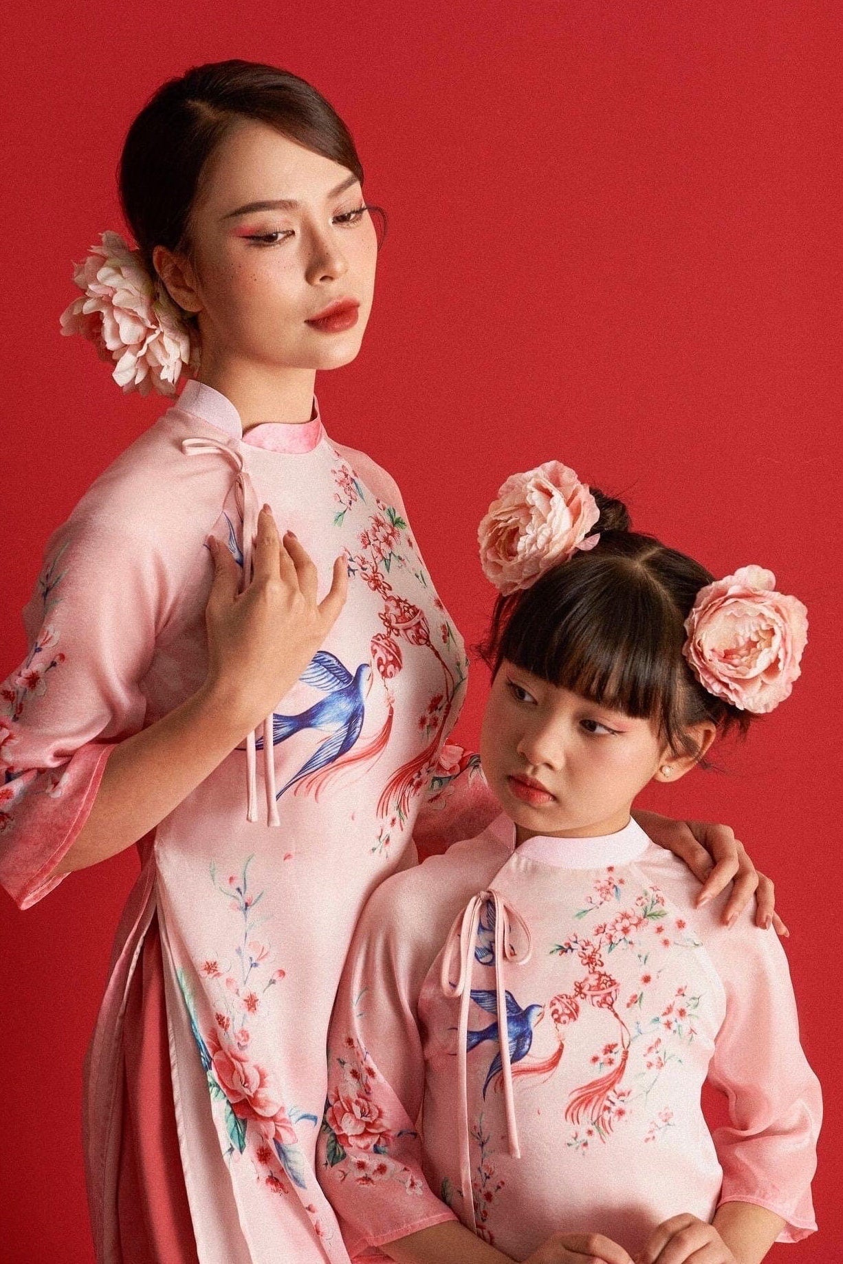 Women and kid ao dai- Ao dai cach tan- Mom and kid matching