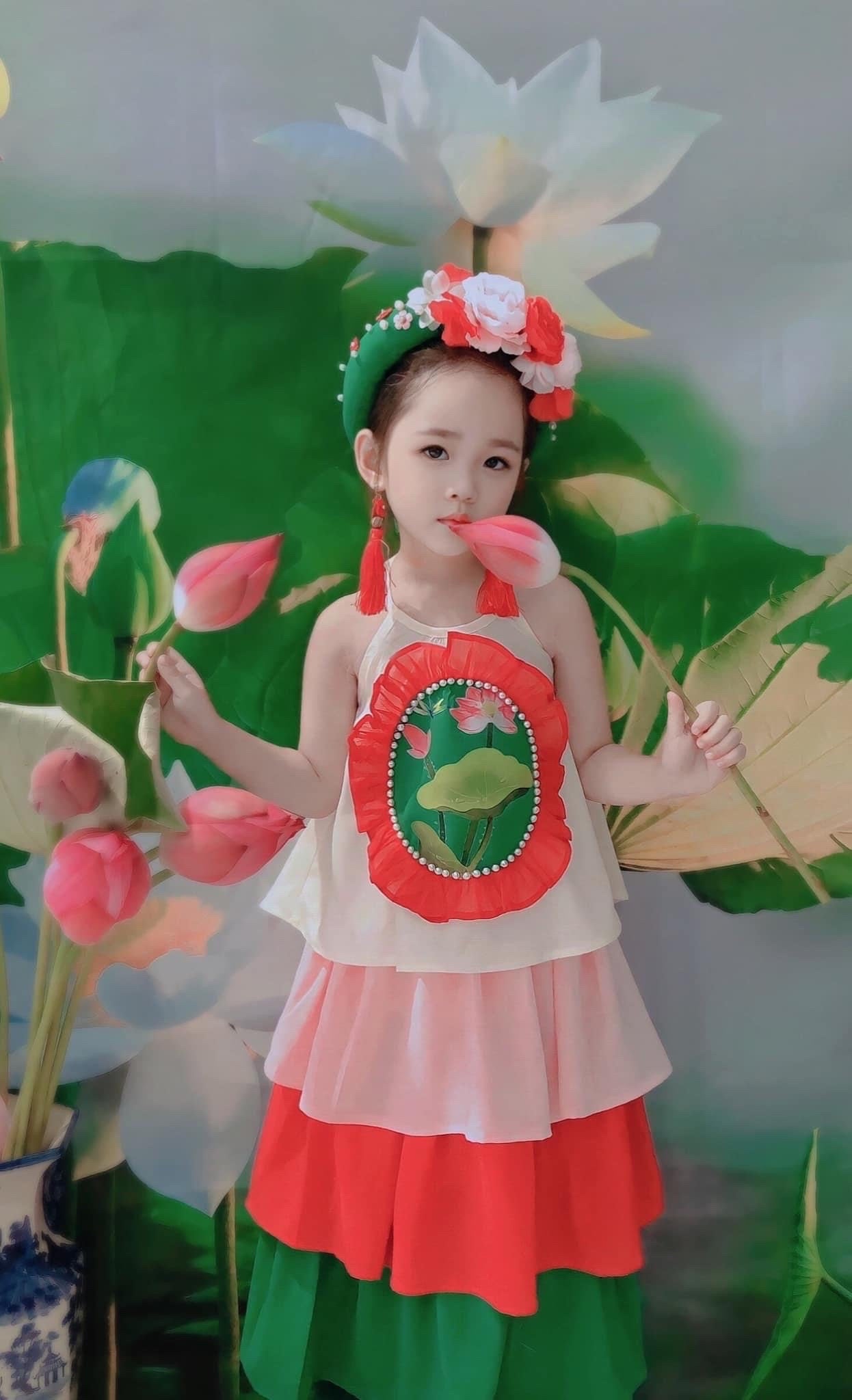 Vietnamese yem dao girls- Girl halter dress