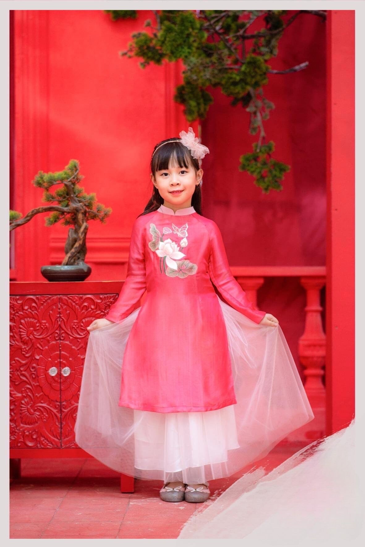 CLEARANCE áo dài for girls- size 1,2,3,9 Ao dai cach tan