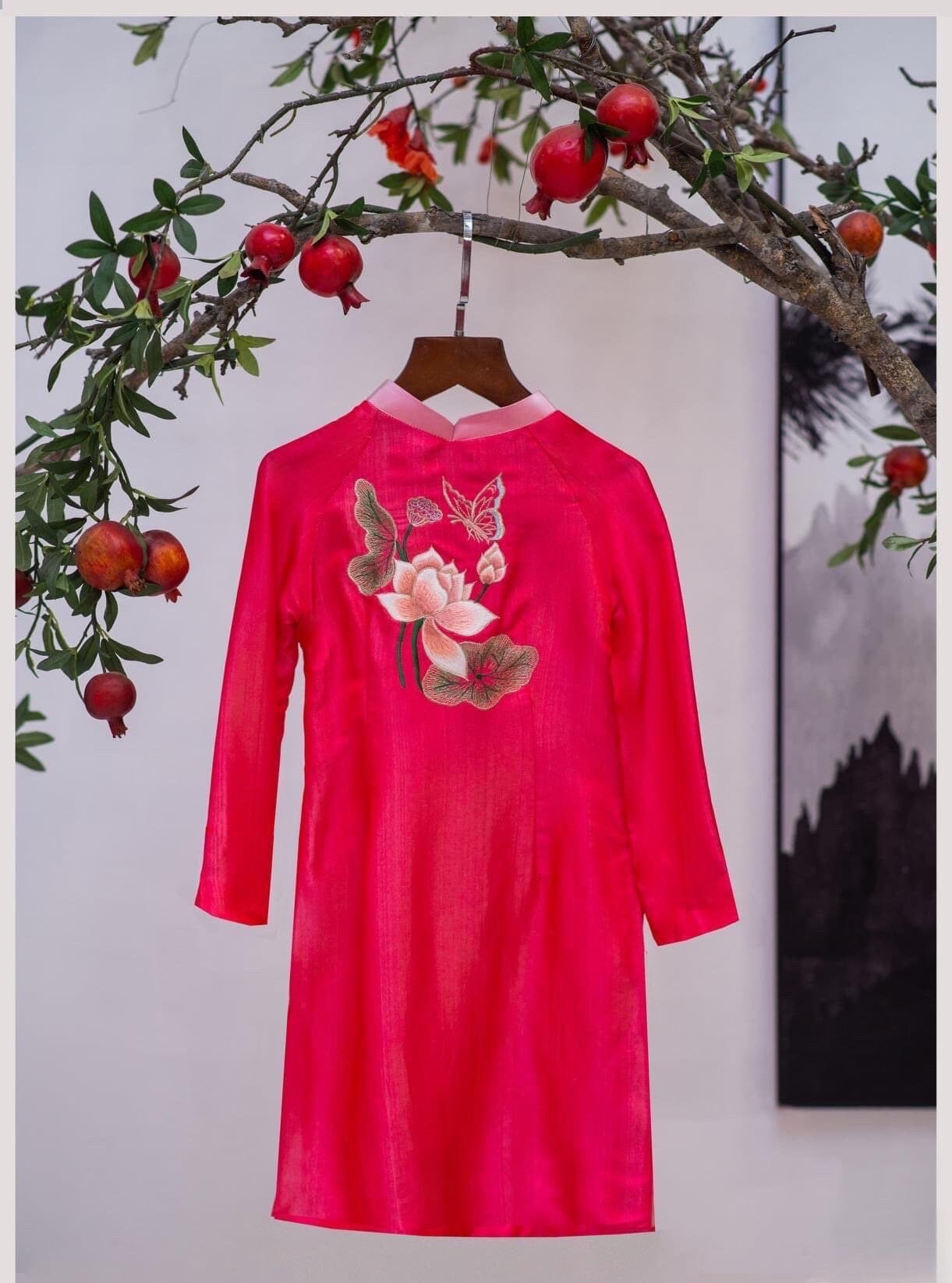 CLEARANCE áo dài for girls- size 1,2,3,9 Ao dai cach tan