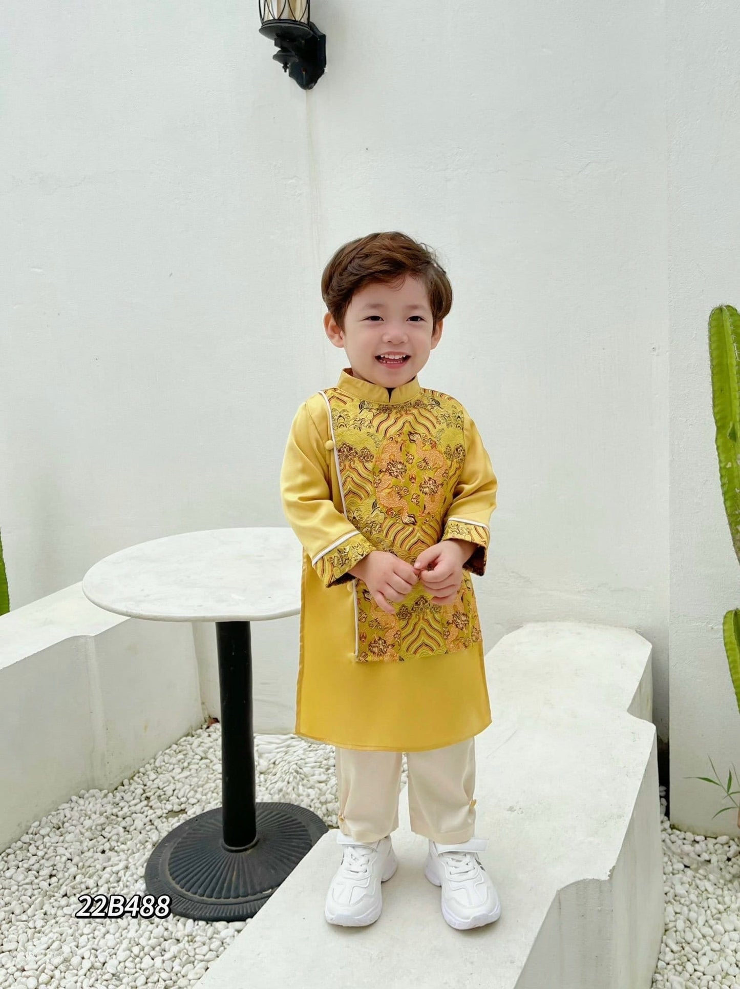 Vietnamese áo dài for boys- Ao dai cach tan with pants