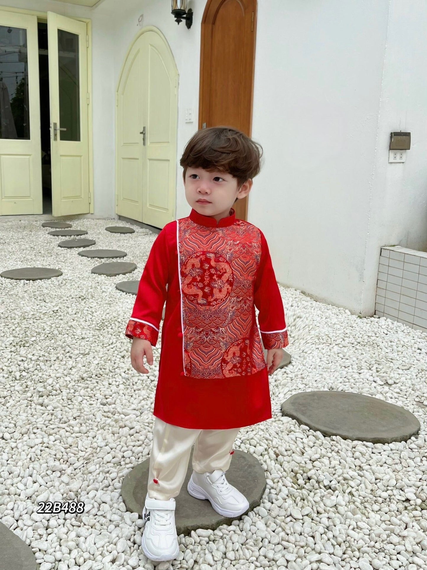 Vietnamese áo dài for boys- Ao dai cach tan with pants