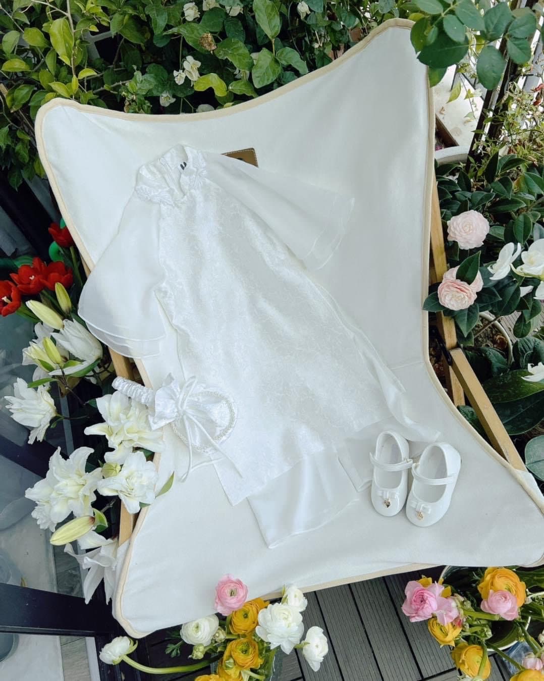 Vietnamese áo dài for girls- Ao dai cach tan