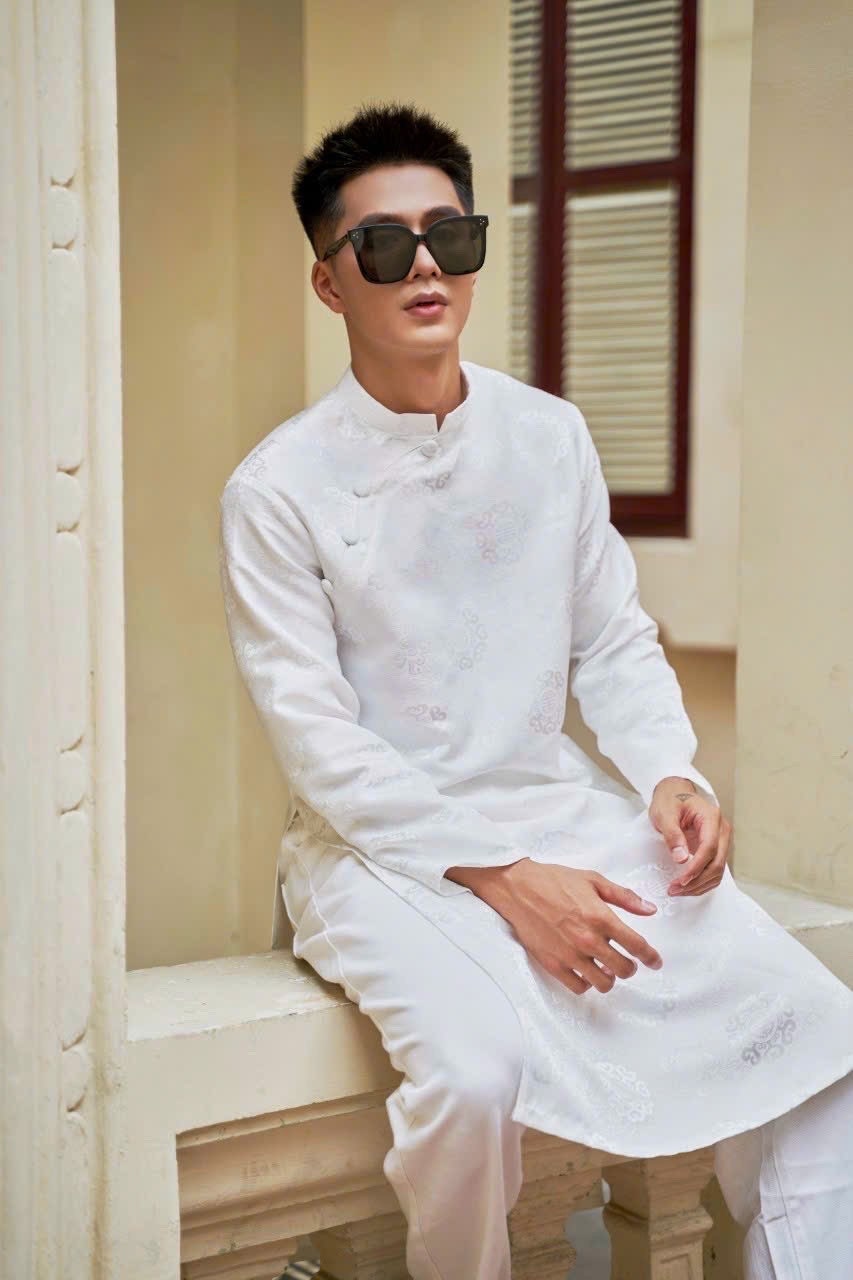 Men’s ao dai- Men traditional clothes