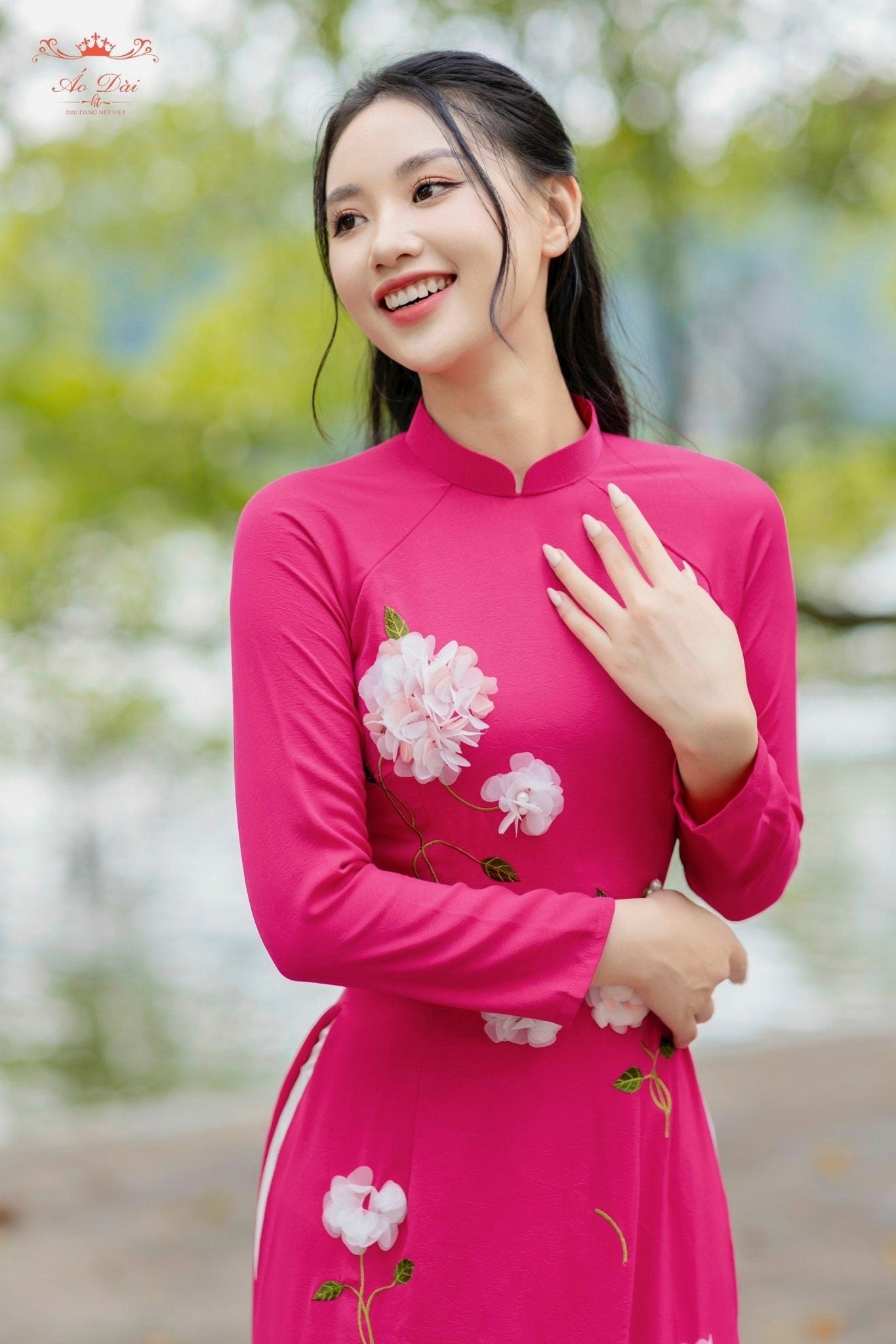 Silk Ao dai with 3D flowers- Ao dai truyen thong- Vietnamese traditional dress for women