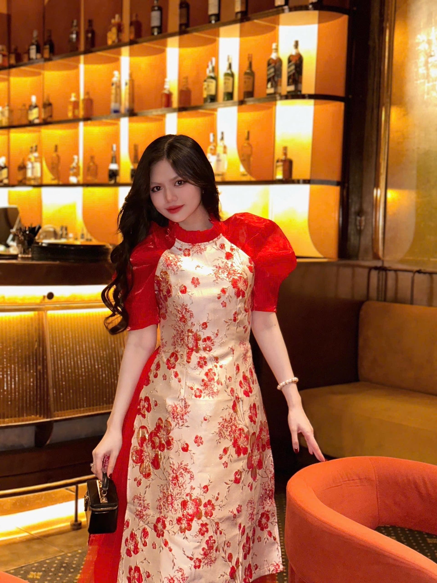 Vietnamese modern Ao dai - Ao dai cach tan