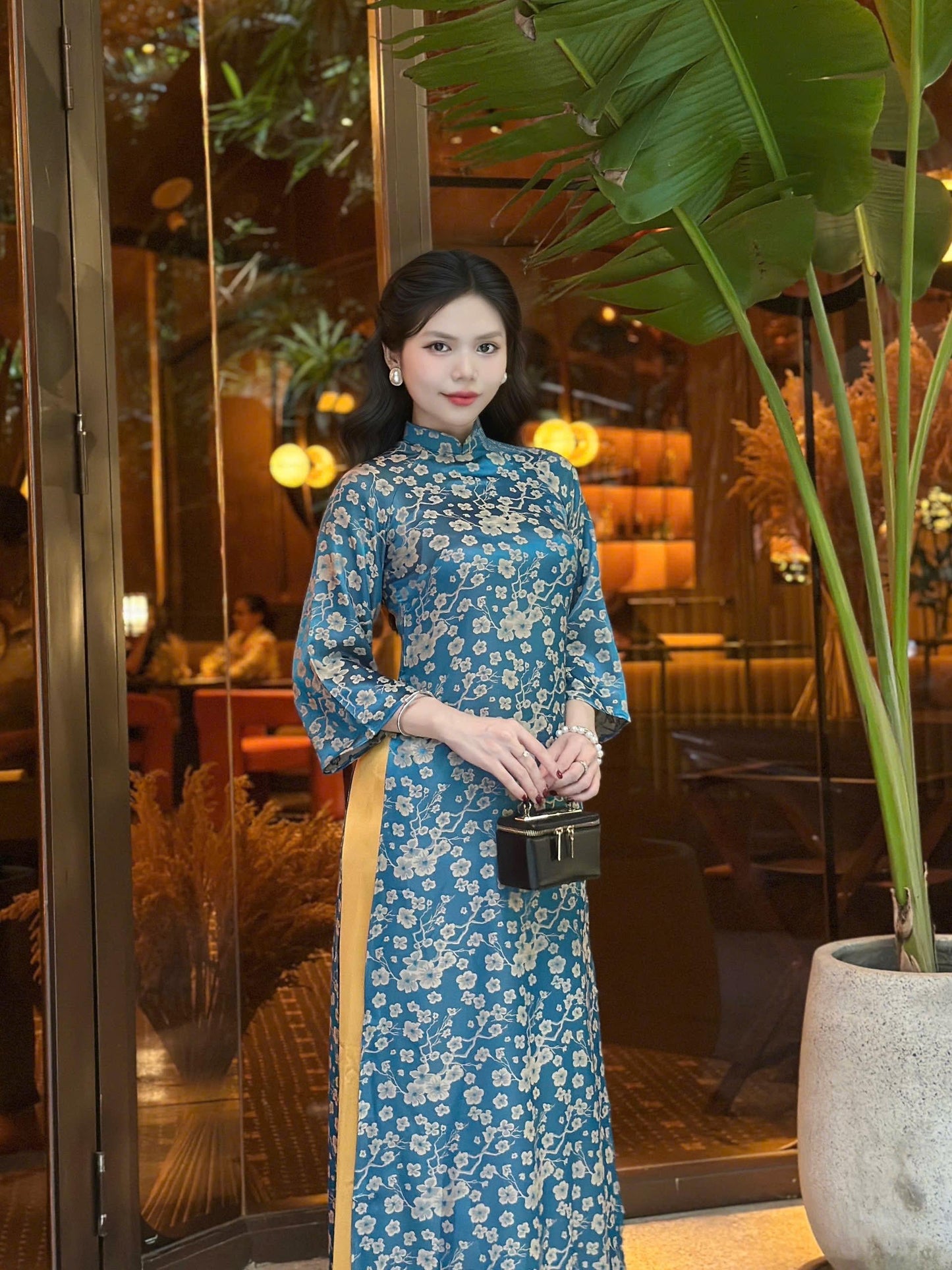 Vietnamese jacquard silk áo dài