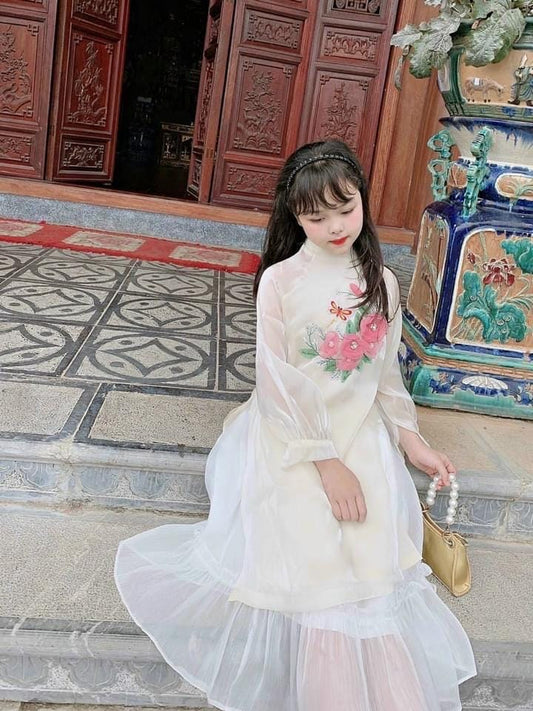 Vietnamese áo dài for girls- Ao dai cach tan