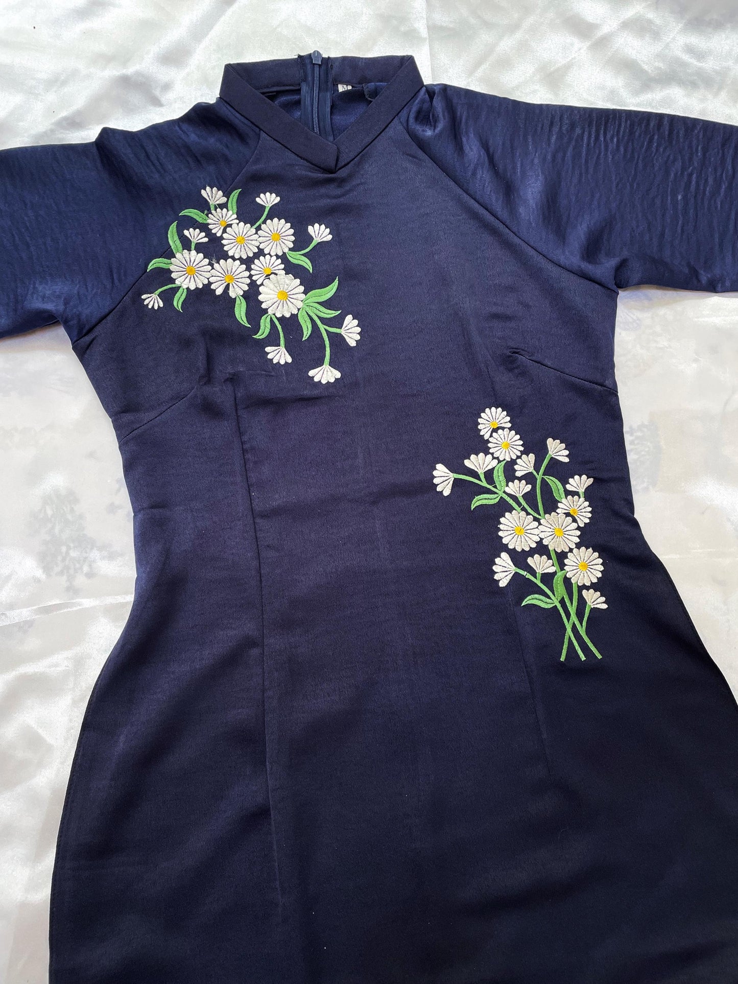 Traditional embroidered ao dai with pants- ao dai big size over size