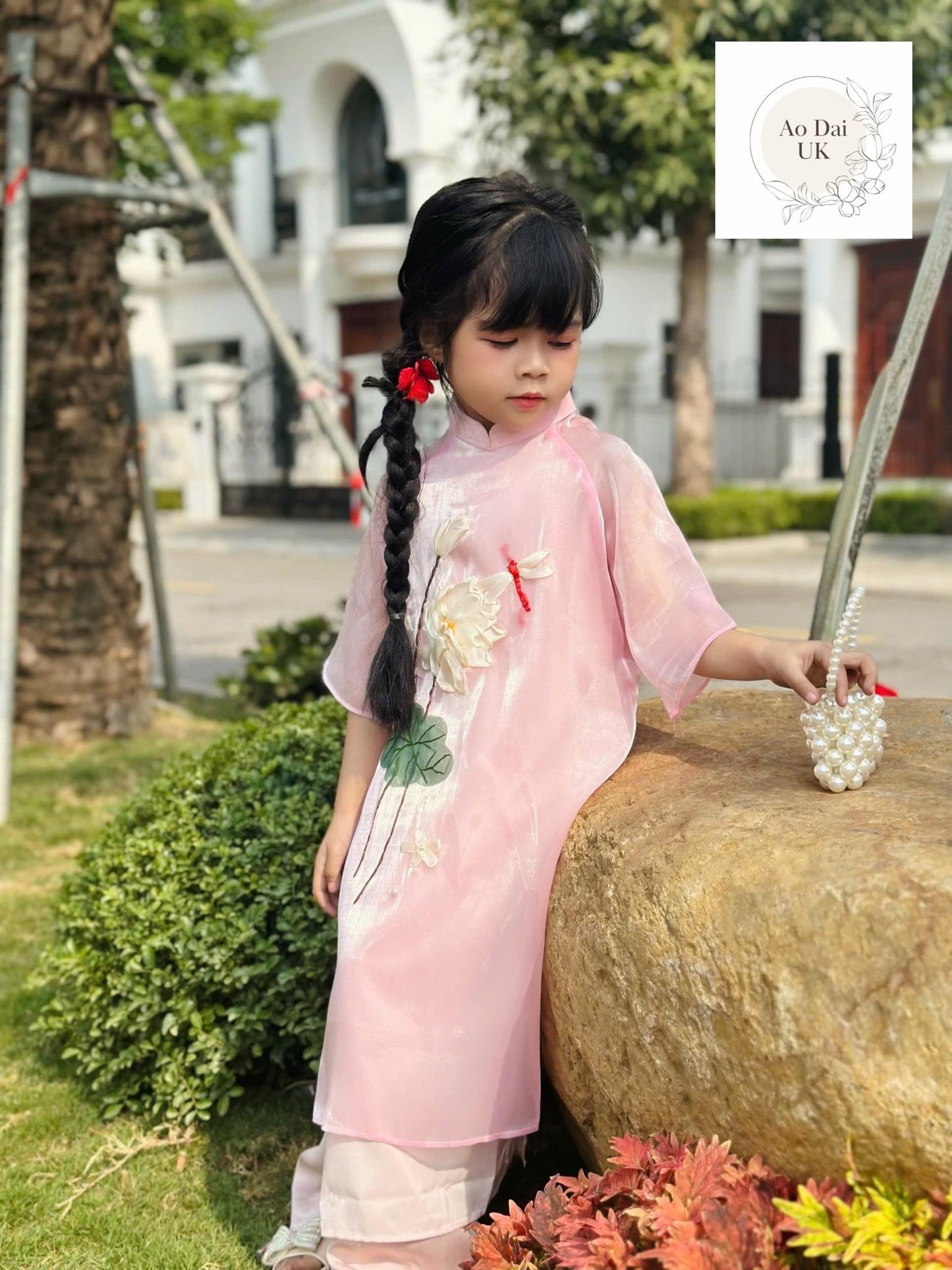 Embroidered áo dài for girls- Ao dai cach tan