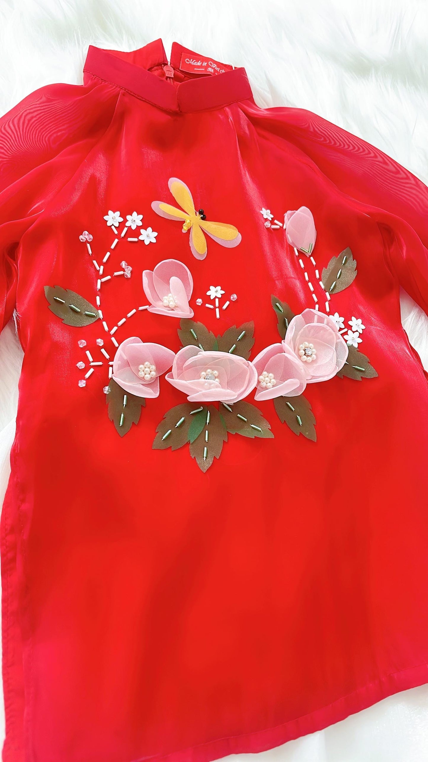 Vietnamese áo dài for girls- Ao dai cach tan