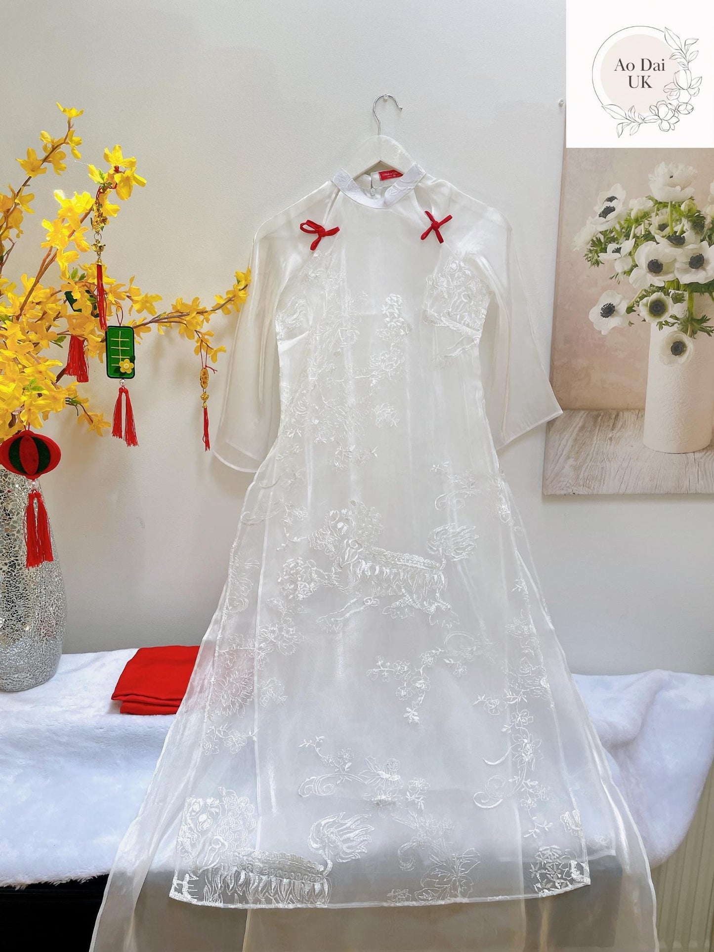 Women and kid matching áo dài- Ao dai cach tan