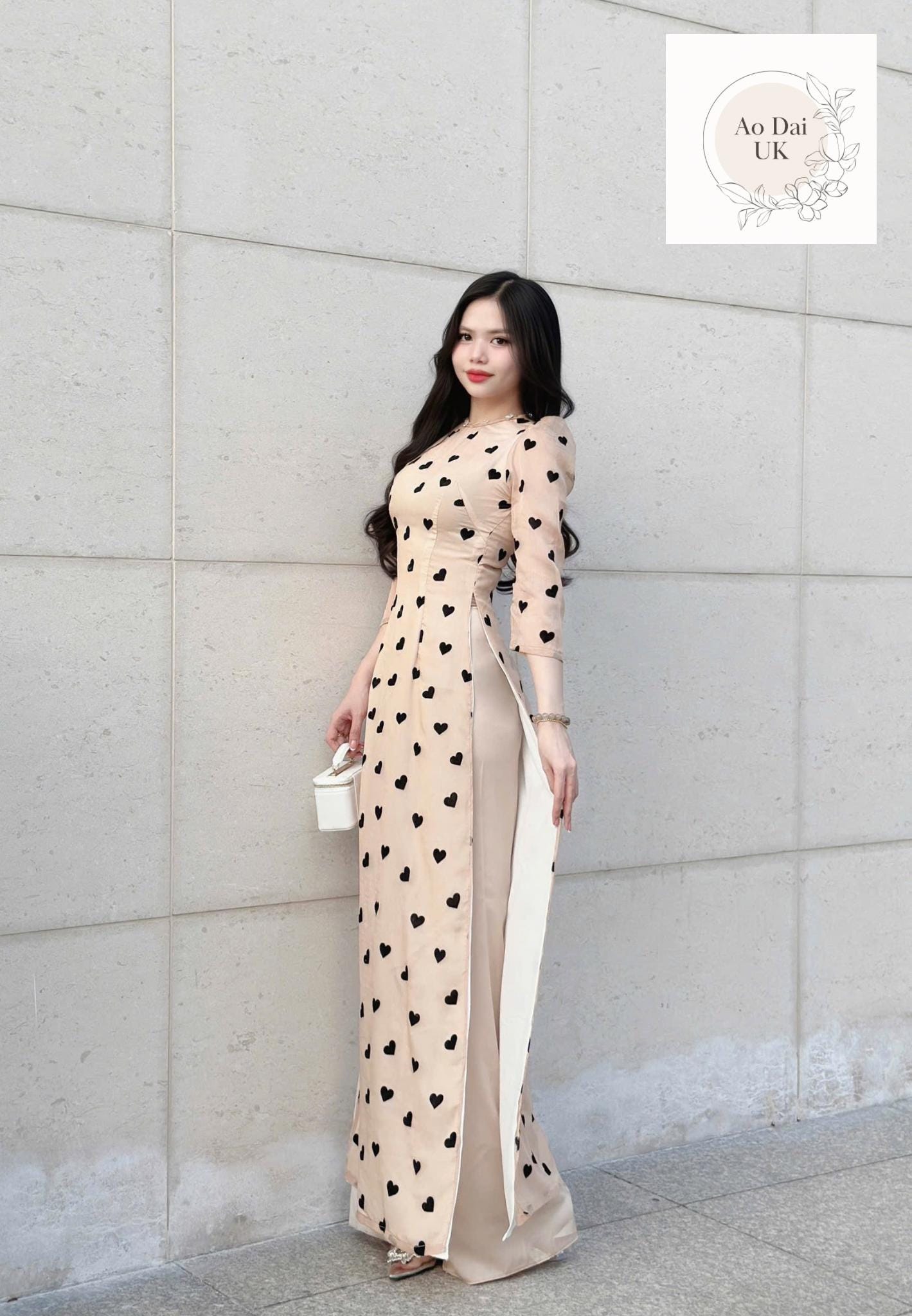 Women chiffon ao dai with velvet heart embossed pattern