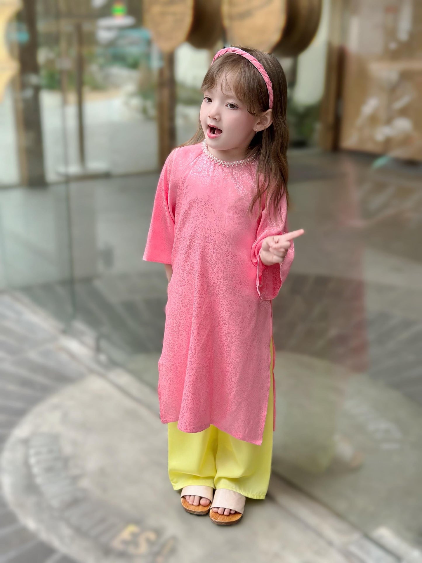 Ao dai and headband for girls- Ao dai cach tan