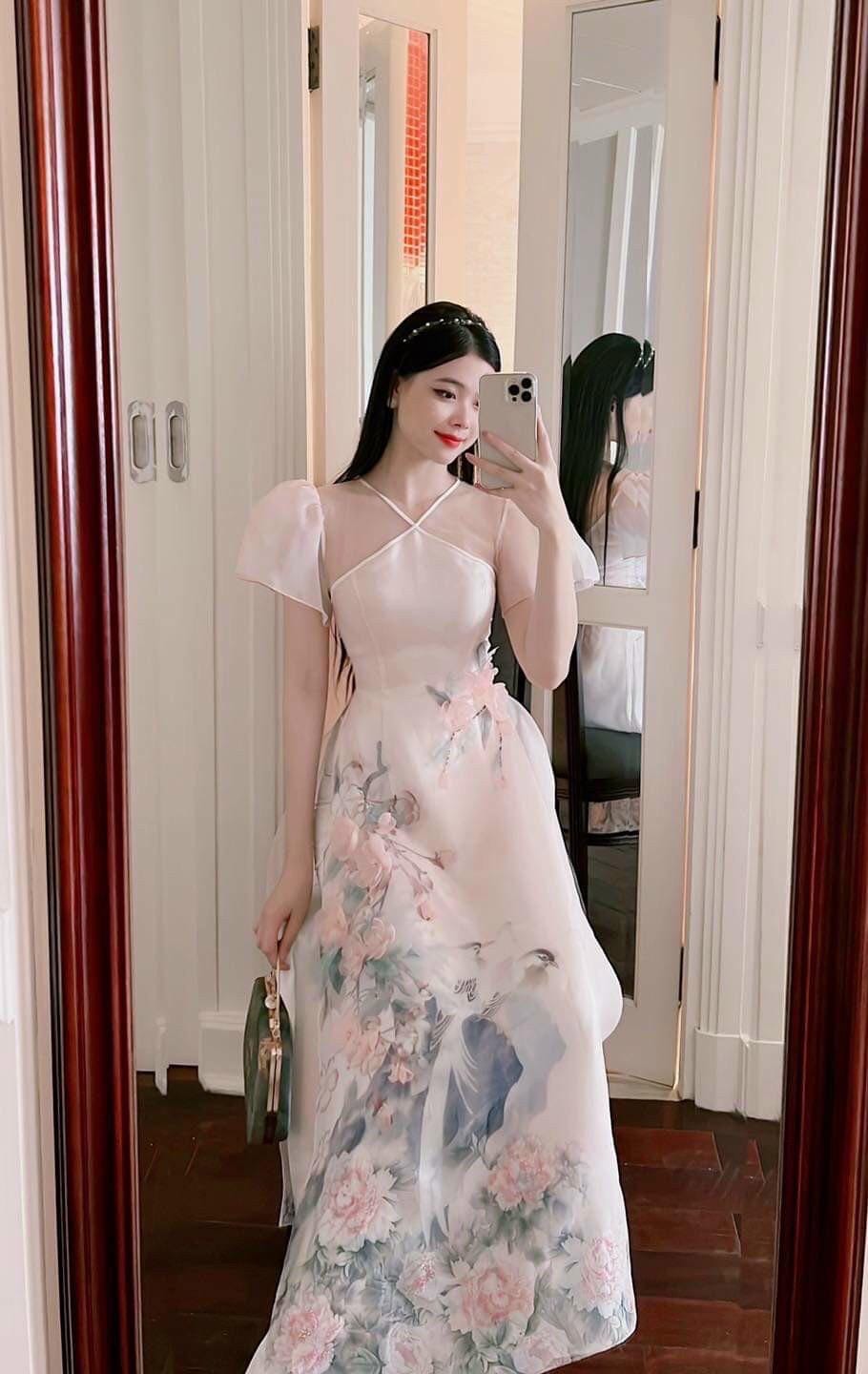 CLEARANCE Women Ao Dai size S-  floral embroidery dress for women