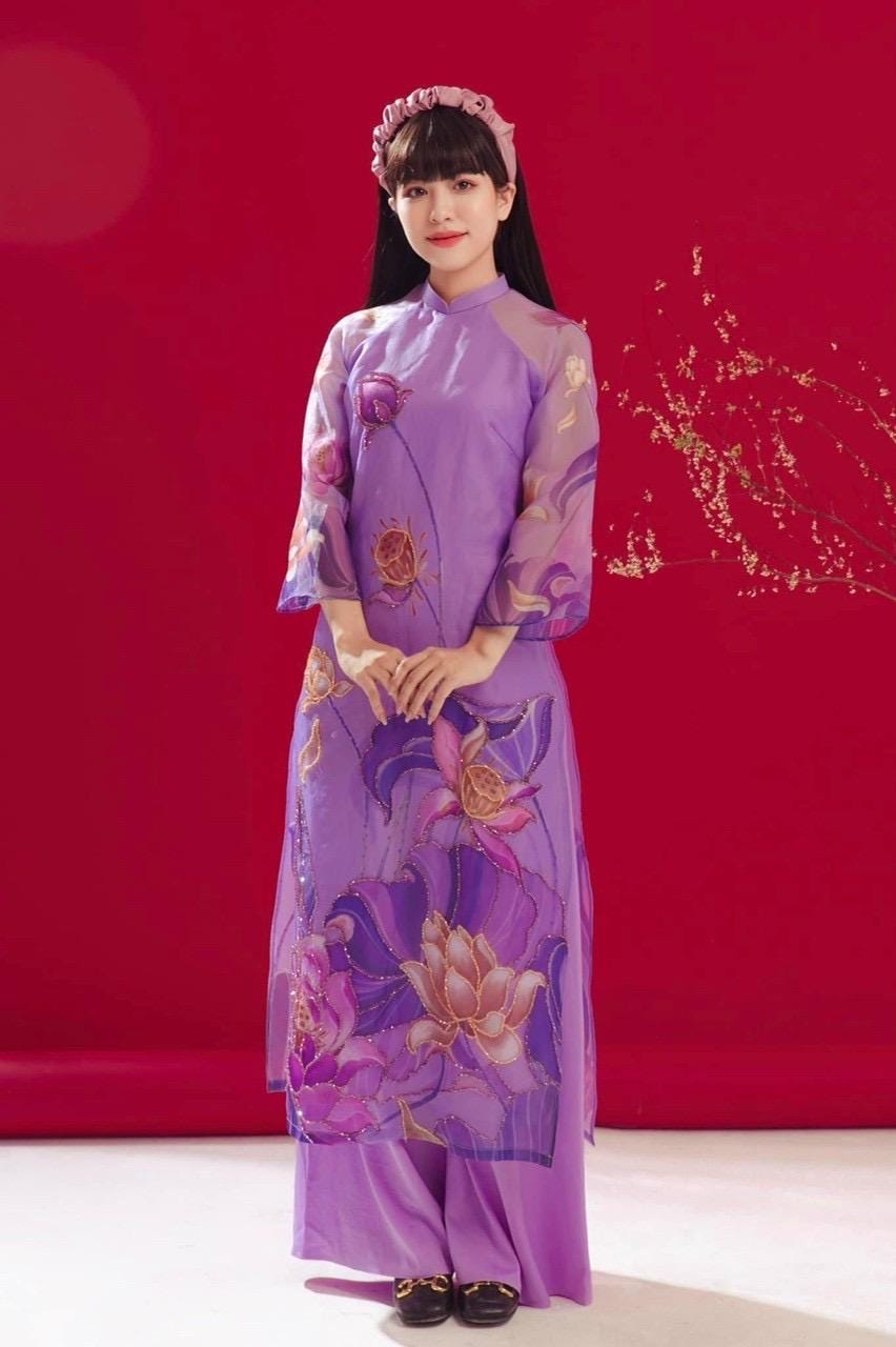 CLEARANCE- Women and kid matching áo dài