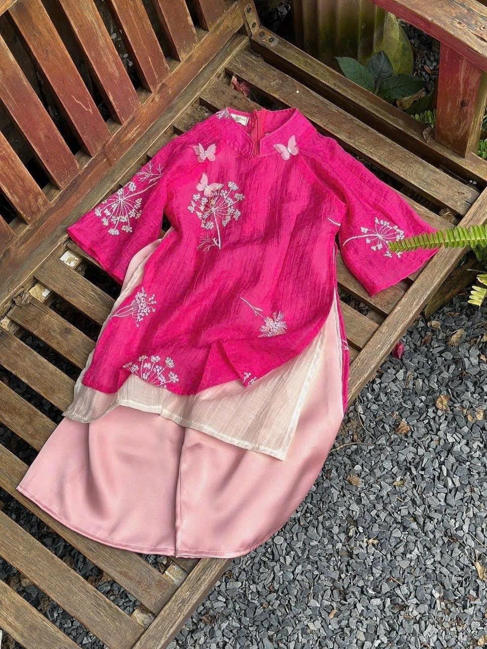 CLEARANCE- Aodai for girls size 1,5,8,9,10- RED/PINK