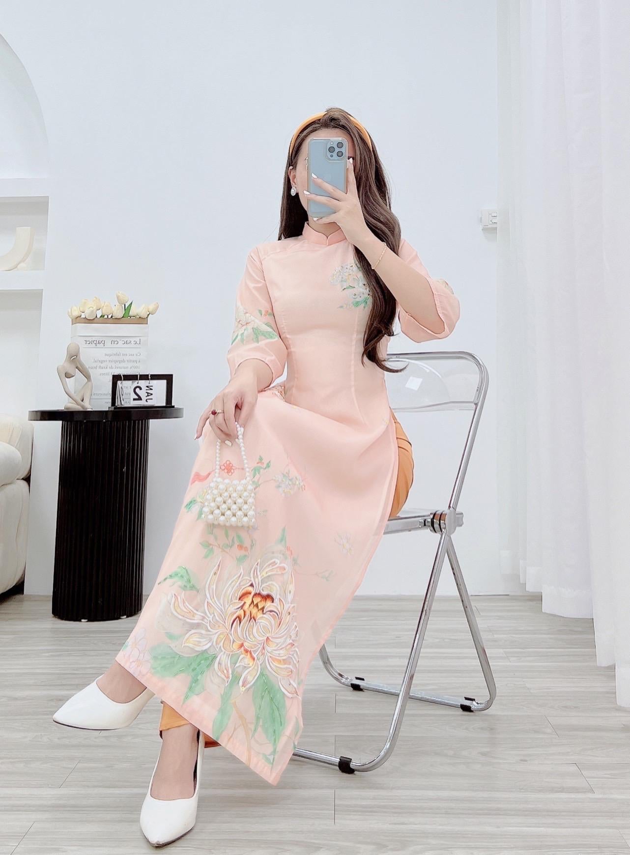 CLEARANCE- Women and kid matching áo dài