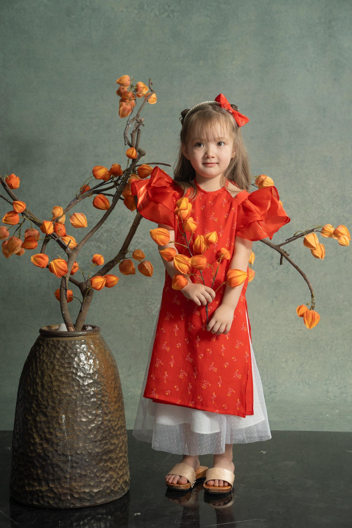 Embroidered áo dài for girls- Ao dai cach tan