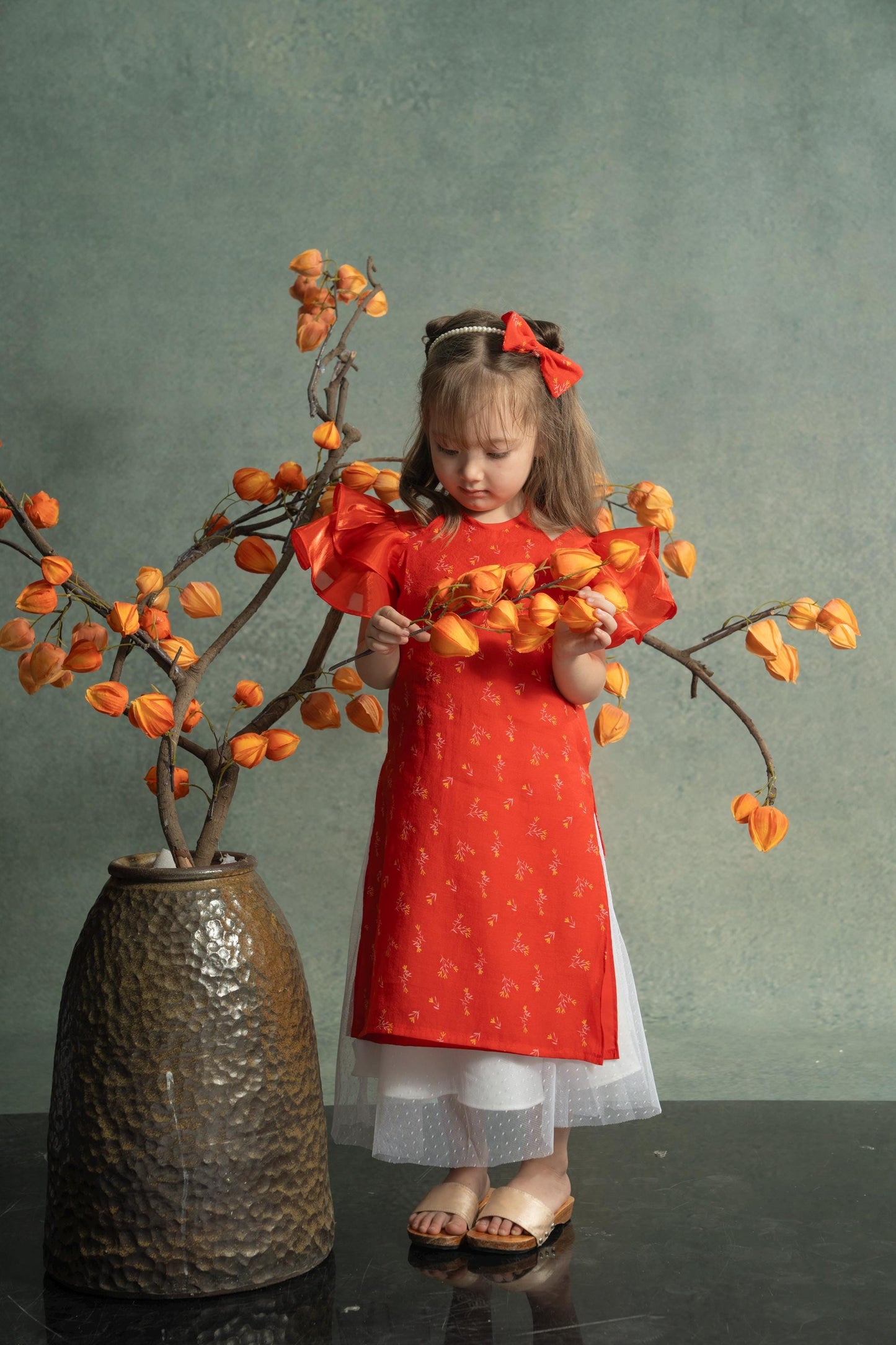 Embroidered áo dài for girls- Ao dai cach tan