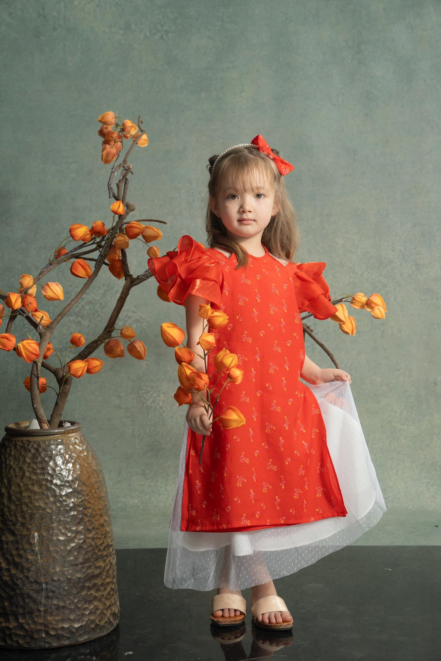 Embroidered áo dài for girls- Ao dai cach tan