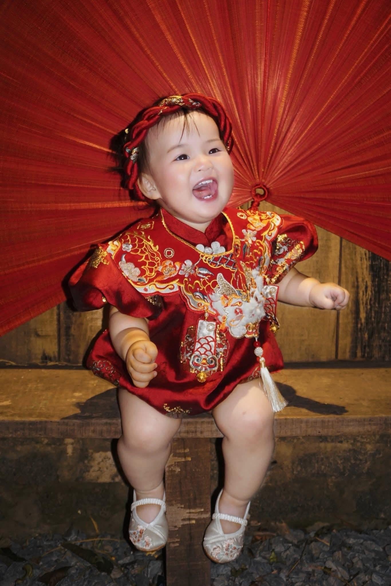Baby onesie- modern ao dai, cheongsam with headband- infant, newborn