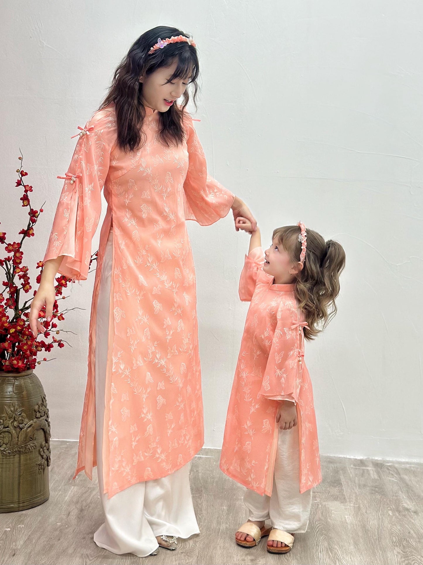 Women and kid matching ao dai and headband ao dai big size, over size