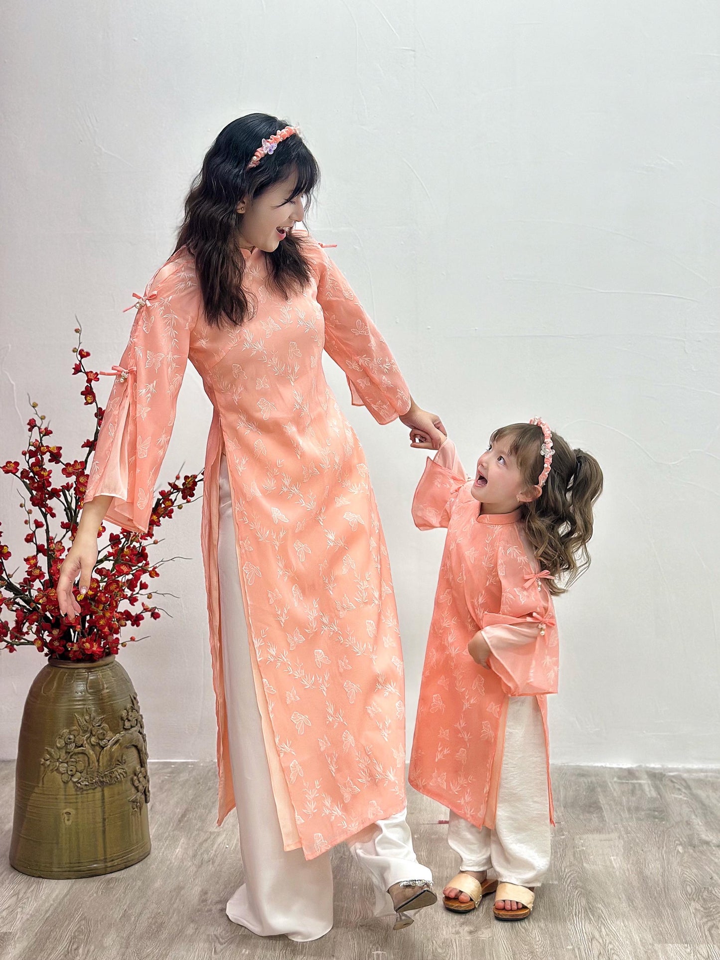 Women and kid matching ao dai and headband ao dai big size, over size